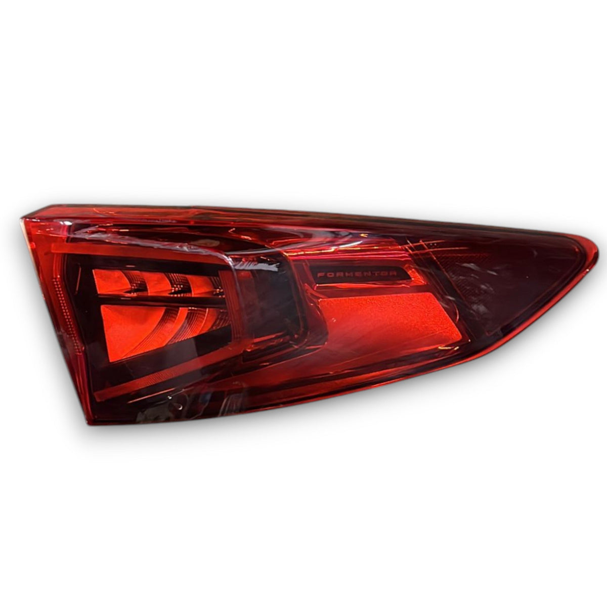 Fanale / Stop Led Destro Cupra Formentor cod:5FF945208 (2020 &gt;) - F&amp;P CRASH SRLS - Ricambi Usati