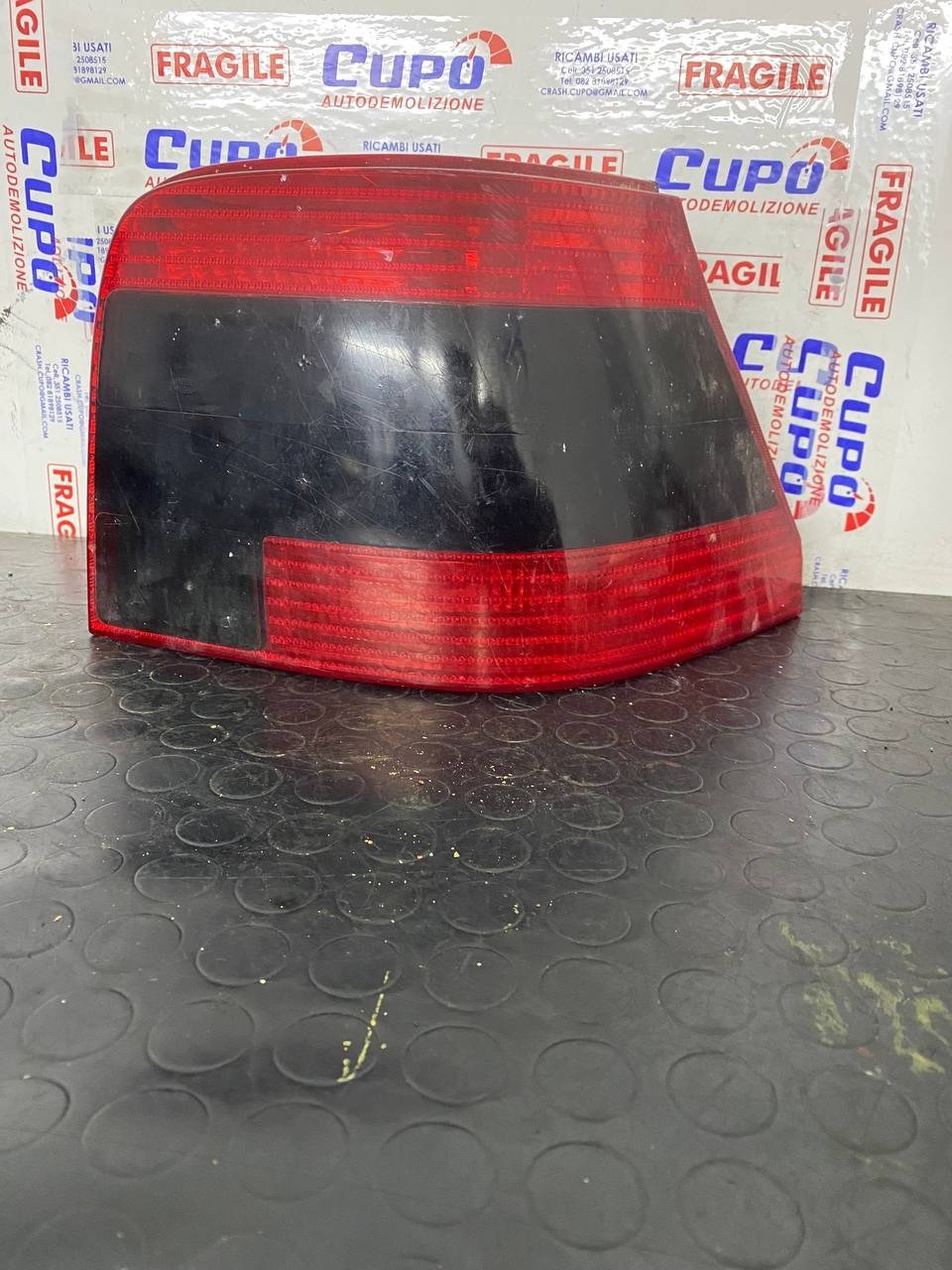 Fanale / Stop posteriore sinistro Golf 4 (2001) - F&P CRASH SRLS - Ricambi Usati