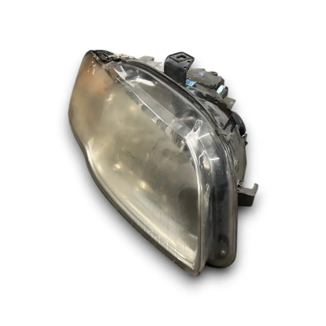 Faro anteriore destro Audi A4 8E 2004–2008 OEM 8E0941004AJ - F&P CRASH SRL - Ricambi Usati