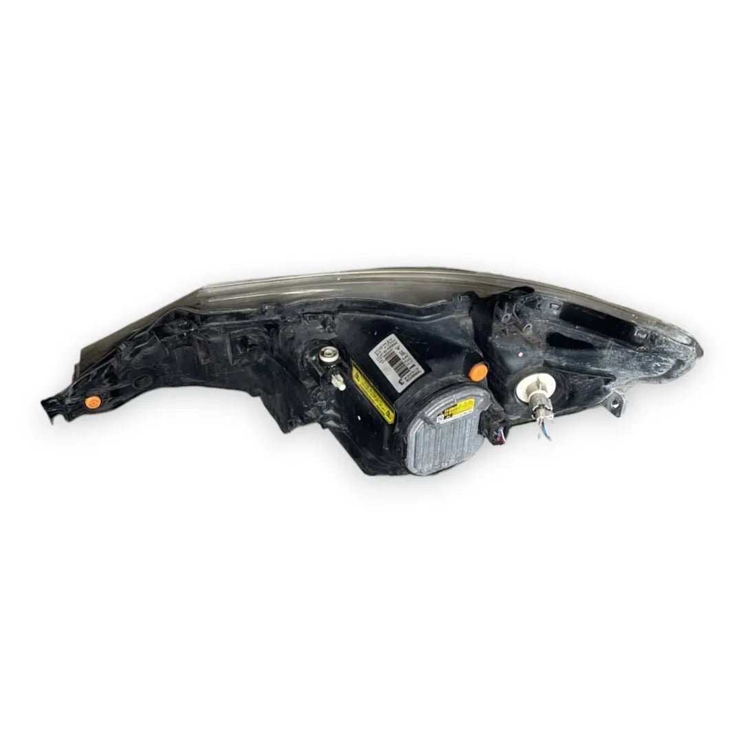 Dettaglio Faro anteriore destro Toyota Auris dal 2012 OEM 8113002J61 - foto 2