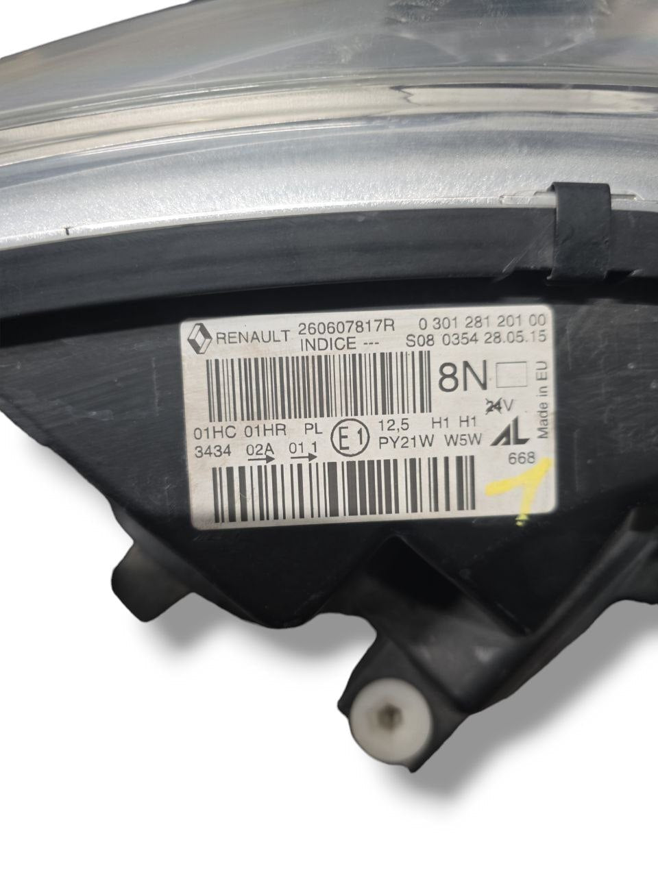 LEFT FRONT HALOGEN HEADLIGHT RENAULT CAPTUR I (2013 - 2019) Code: 260607817R - F&P CRASH SRLS - Used Parts
