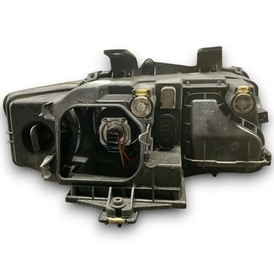Faro anteriore sinistro Audi A4 8E 2004–2008 OEM 8E0 941 003 F - F&P CRASH SRL - Ricambi Usati