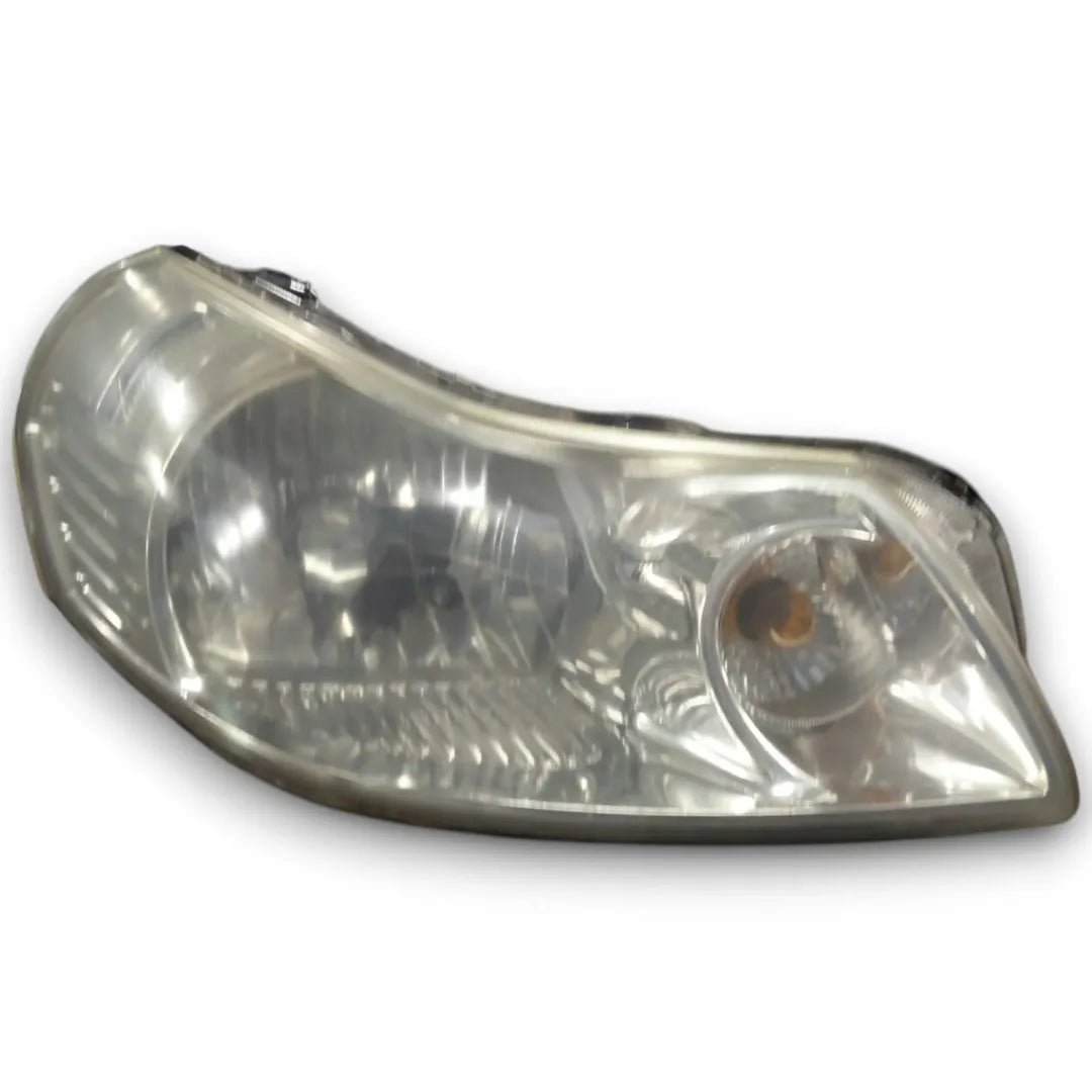 Faro anteriore sinistro Fiat Sedici 2006–2011 OEM 71742454 - F&P CRASH SRL - Ricambi Usati