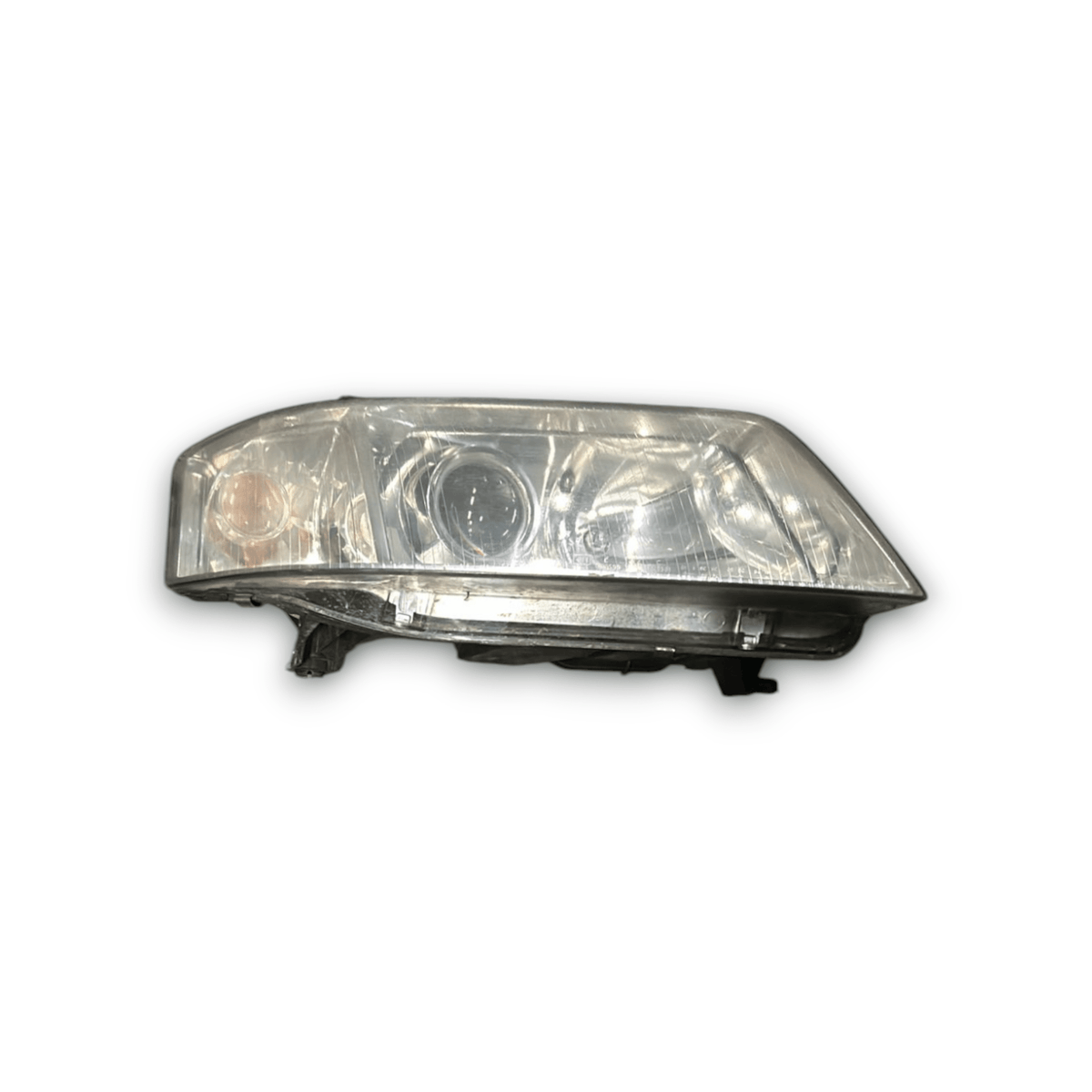 Faro / Fanale Alogeno Anteriore Sinistro Audi A6 C5 (1997 &gt; 2004) - F&amp;P CRASH SRLS - Ricambi Usati