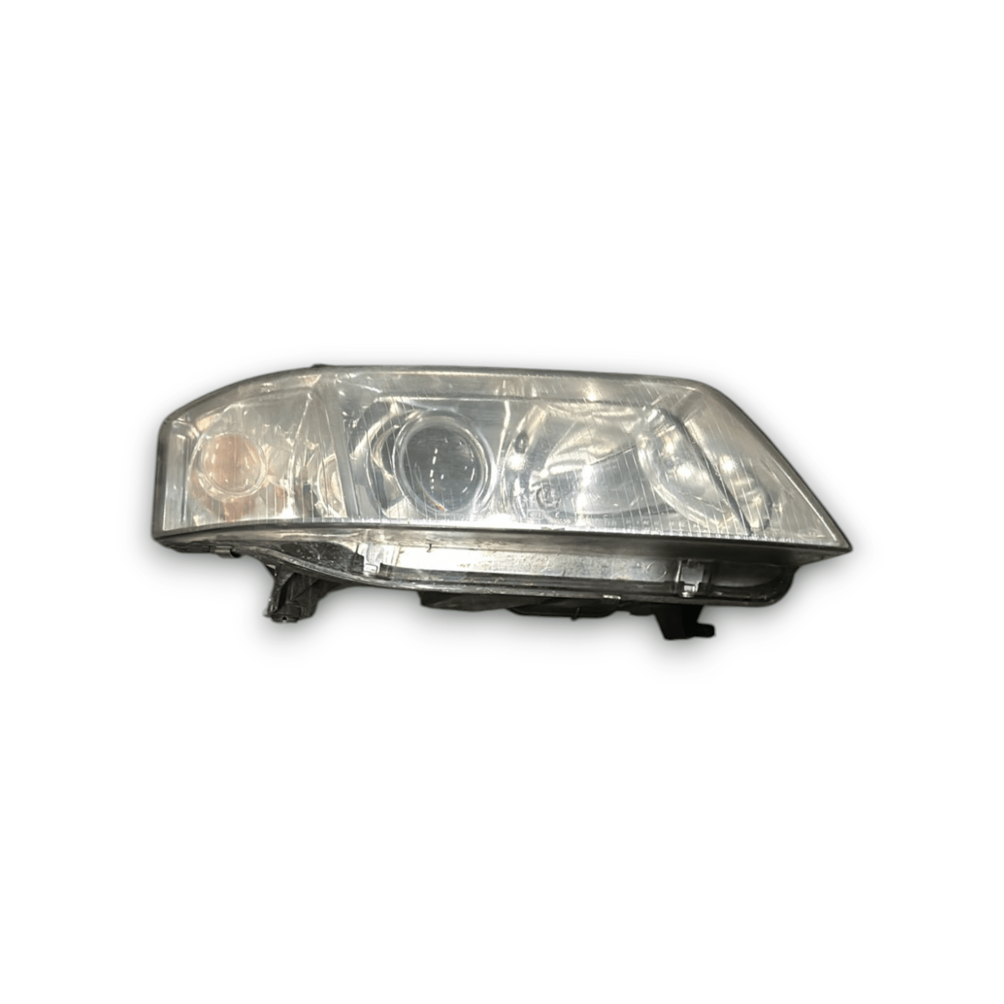 Faro / Fanale Alogeno Anteriore Sinistro Audi A6 C5 (1997 > 2004) - F&P CRASH SRLS - Ricambi Usati