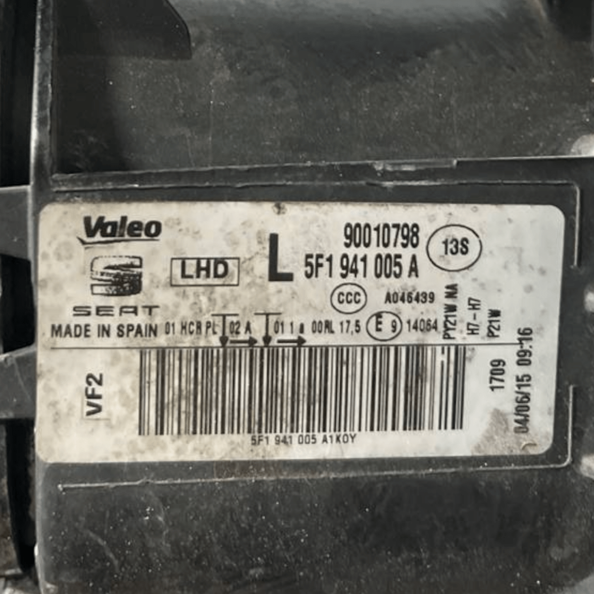 Faro / Fanale Alogeno anteriore sinistro (sx) Seat Leon III (2012 al 2019) cod: 5F1941005A - F&P CRASH SRLS - Ricambi Usati
