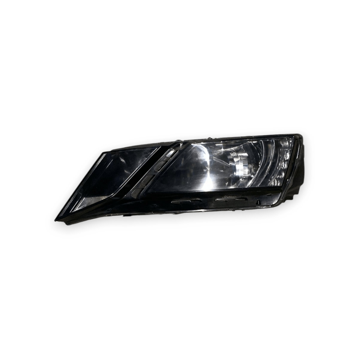 Faro / fanale alogeno anteriore sinistro (sx) skoda octavia cod:5e1941015 (2017 - 2019) - F&P CRASH SRLS - Ricambi Usati
