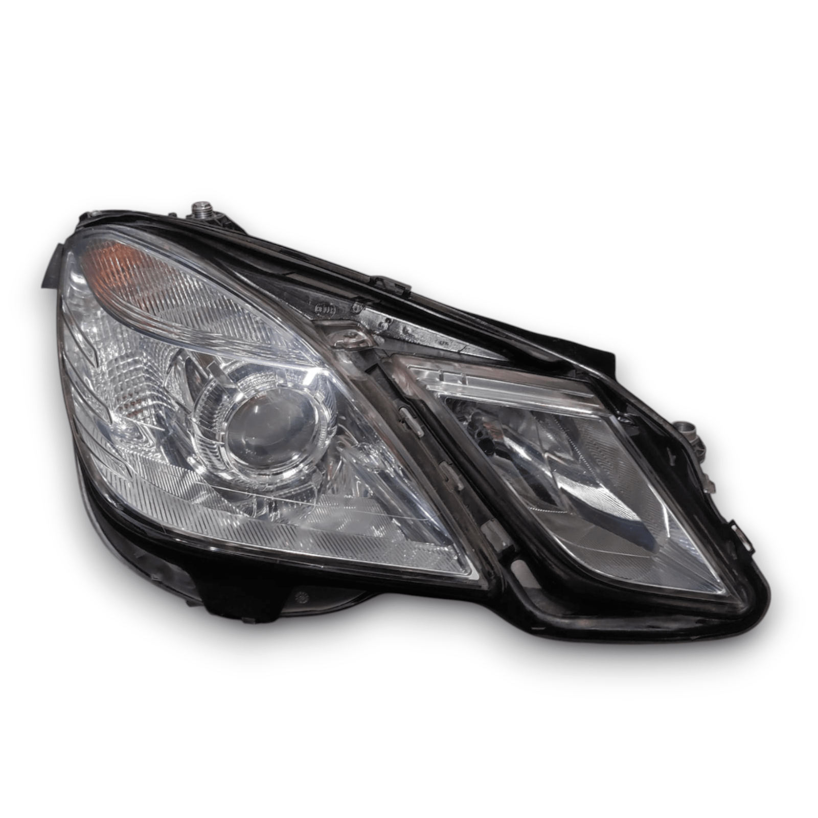 Faro / Fanale Alogeno Destro Mercedes Classe E W212 COD: A2128208261 (2009 - 2016) - F&P CRASH SRLS - Ricambi Usati