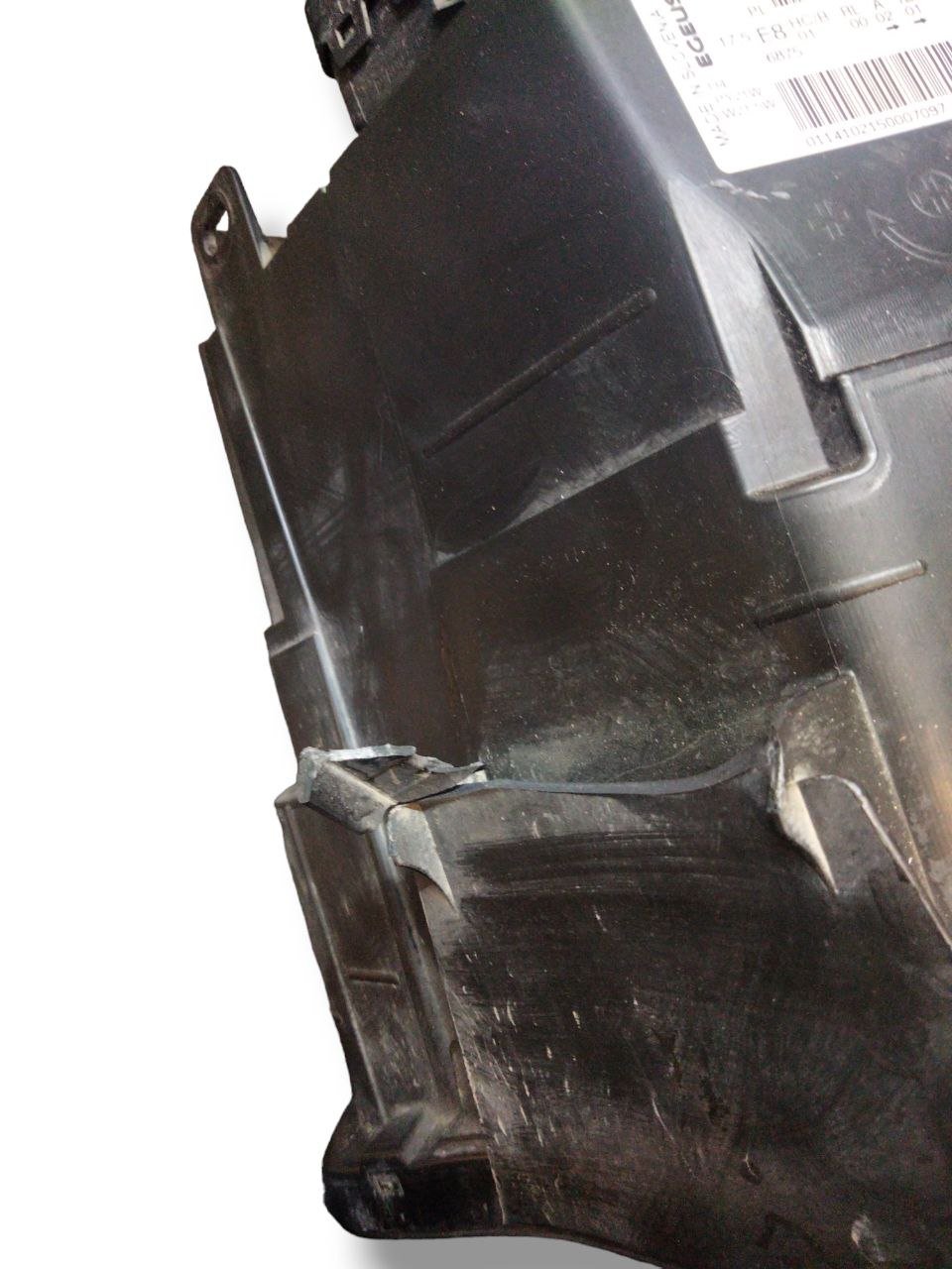 Faro / Fanale anteriore alogeno destro dx Opel Vivaro / Fiat Talento / Renault Trafic (2014>) cod.1EE011410215 - F&P CRASH SRLS - Ricambi Usati