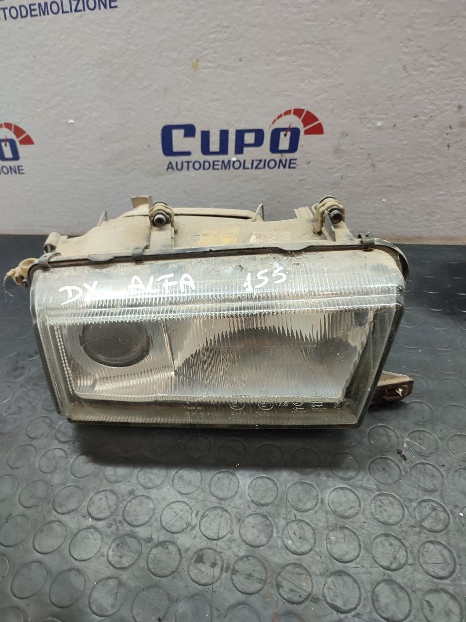 Right front headlight / lamp Alfa Romeo 155 - F&P CRASH SRLS - Used parts