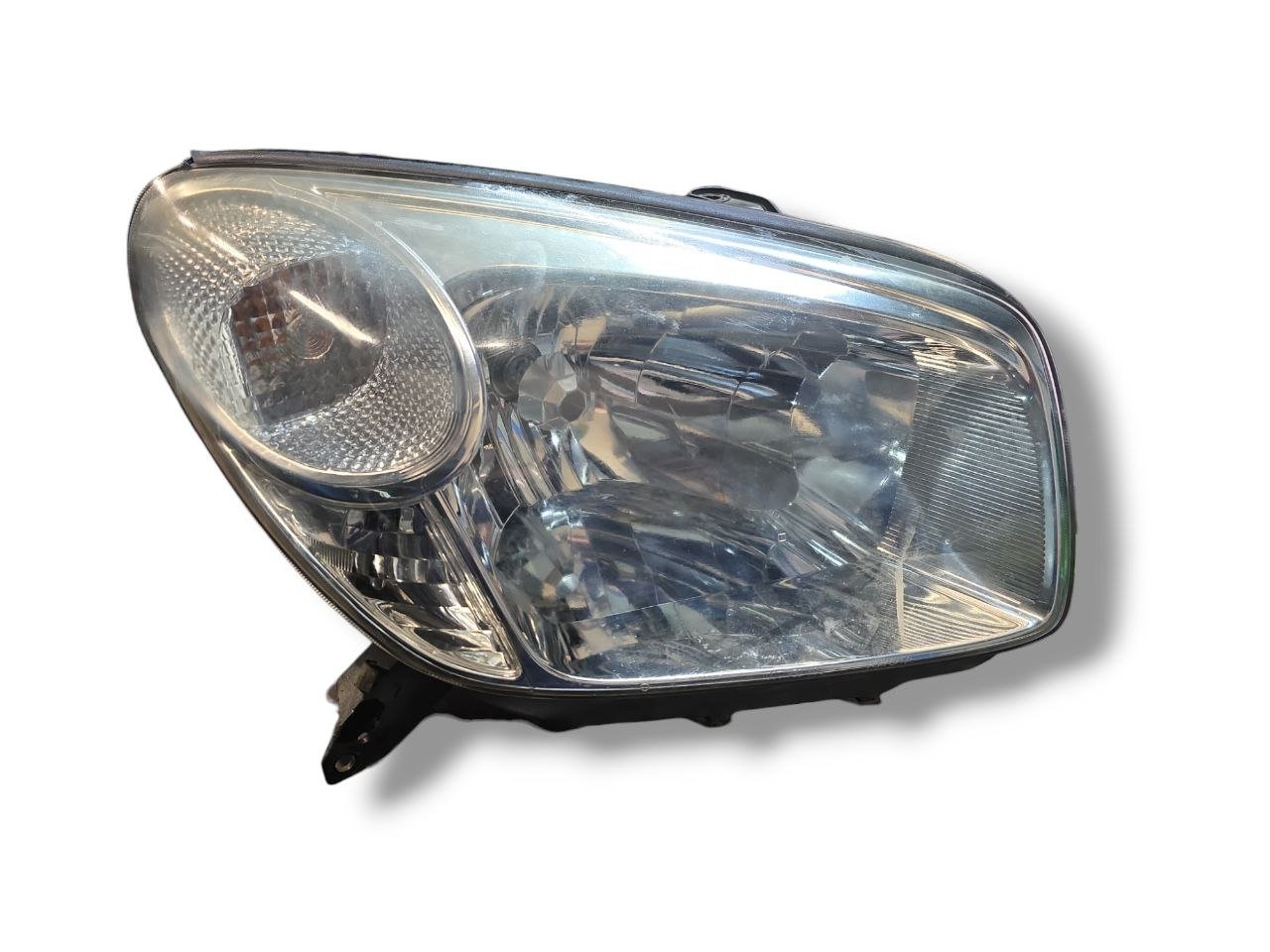 Faro / Fanale Anteriore Destro Alogeno Toyota RAV4 ( 2000 - 2006 ) - F&P CRASH SRLS - Ricambi Usati