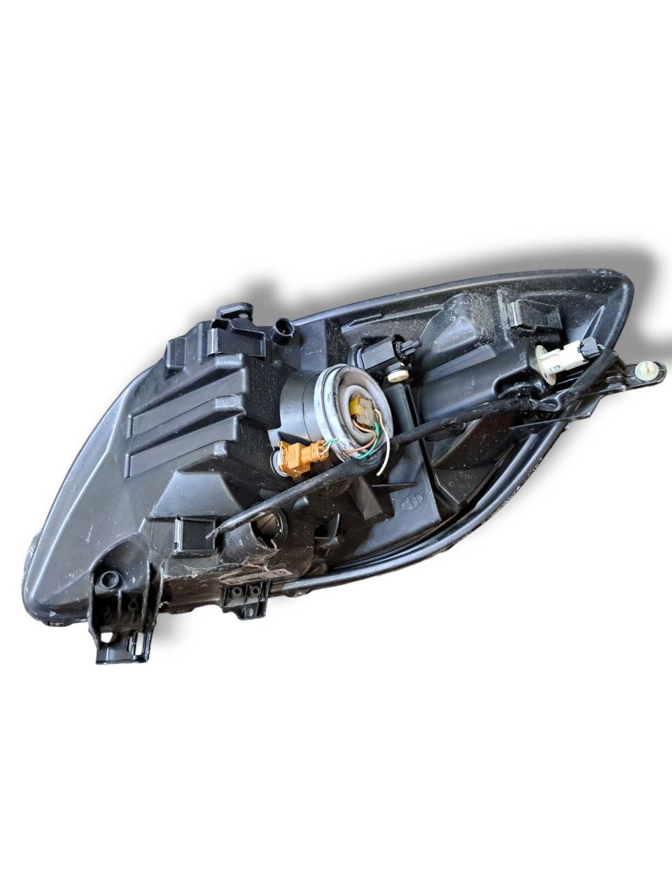 Faro / Fanale Anteriore destro Alogeno Toyota Yaris (2006) COD:81150-0D120 - F&P CRASH SRLS - Ricambi Usati