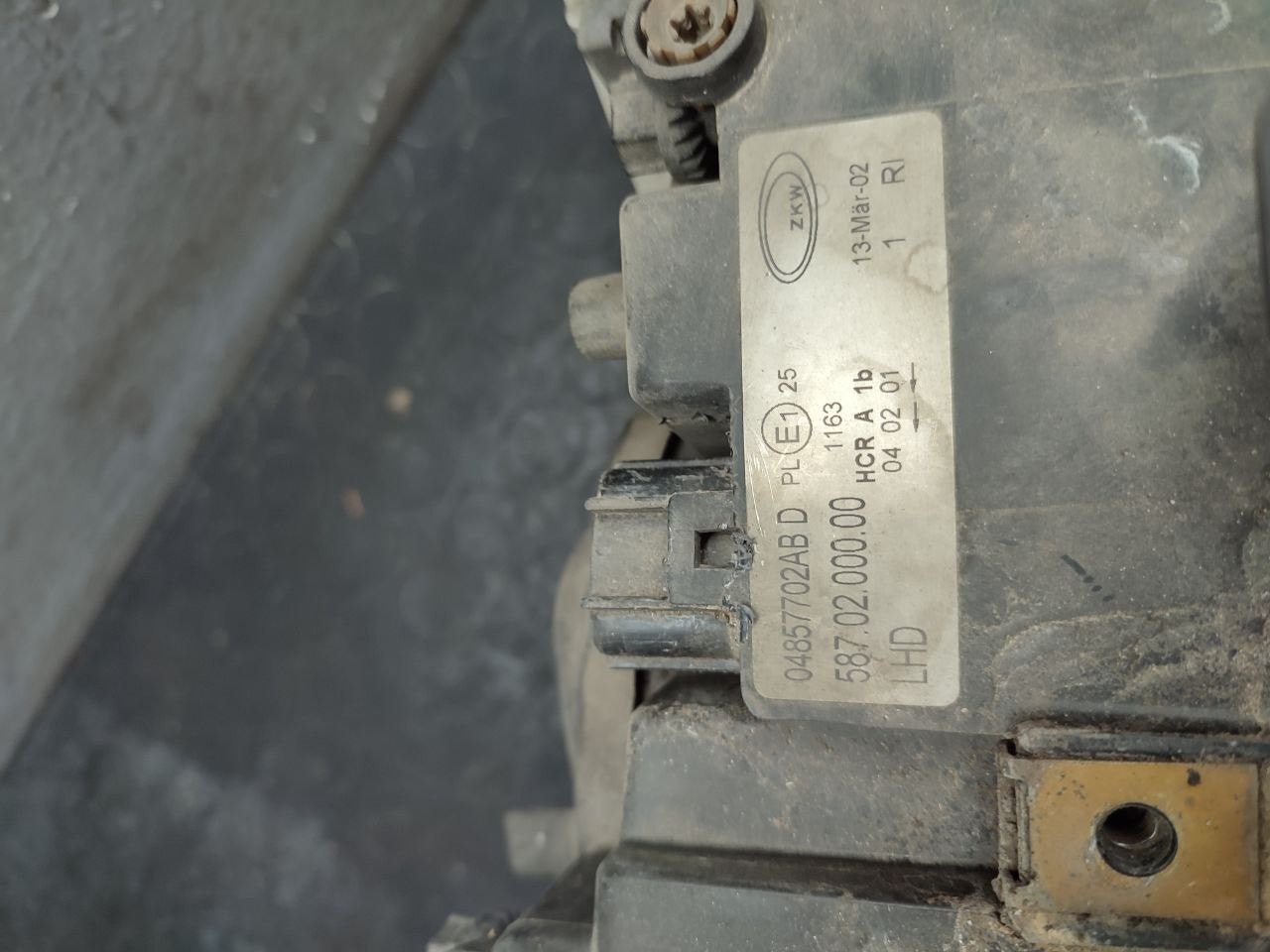 Faro / Fanale anteriore destro Chrysler Voyager ( mk1 - 2000 ) - F&P CRASH SRLS - Ricambi Usati