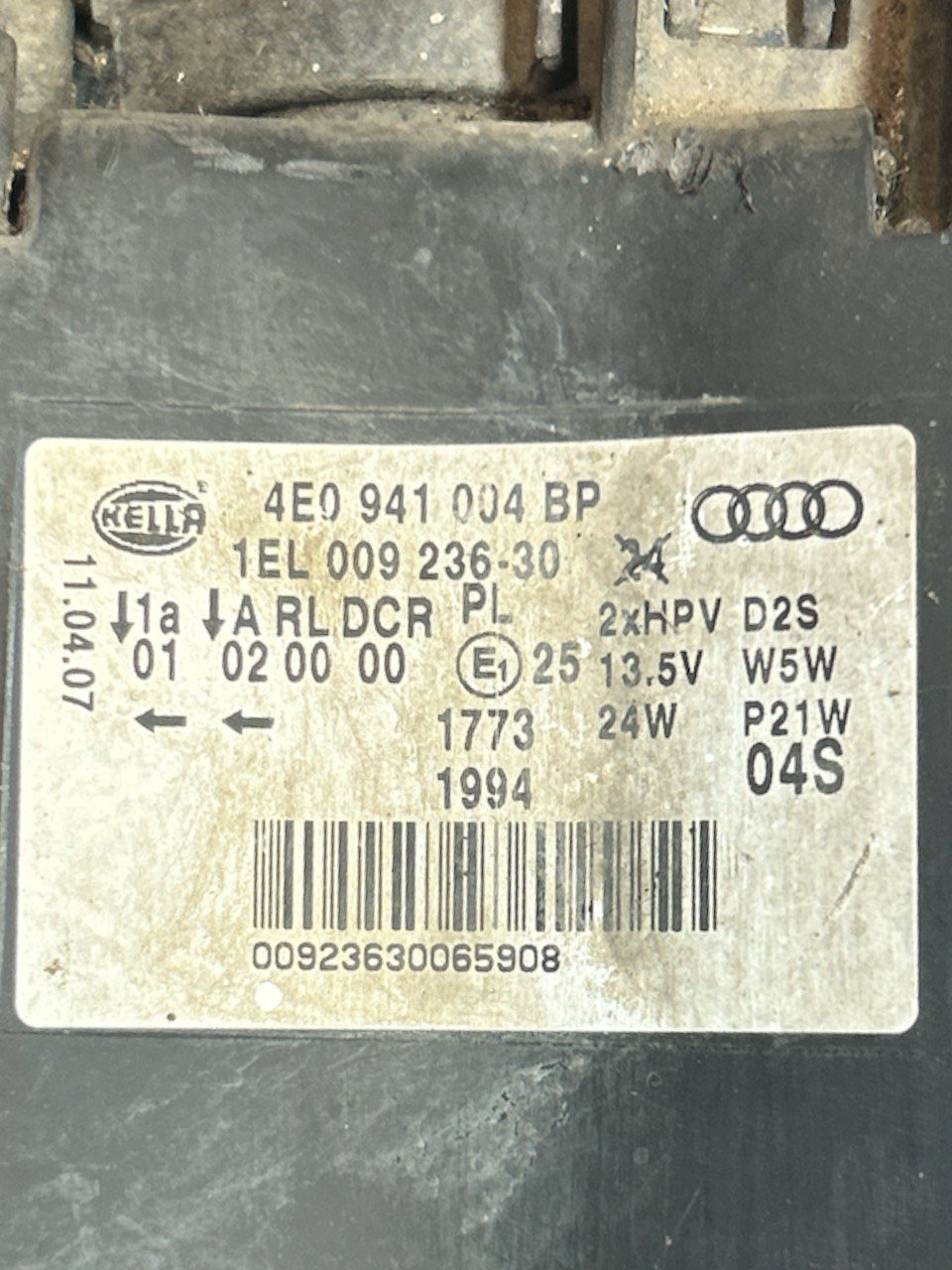 Front Right Headlight (DX) Audi A8 (4E) (2002 > 2009) code . 4E0941004BP - F&P CRASH SRLS - Used Parts