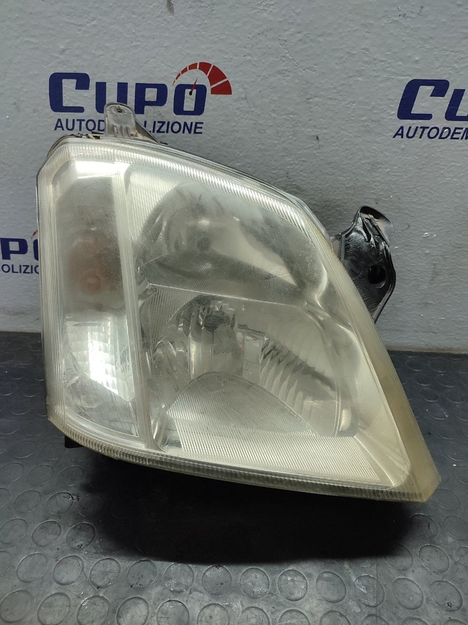 Faro / Fanale Anteriore Destro Opel Meriva I serie Cod:93321053 - F&P CRASH SRLS - Ricambi Usati