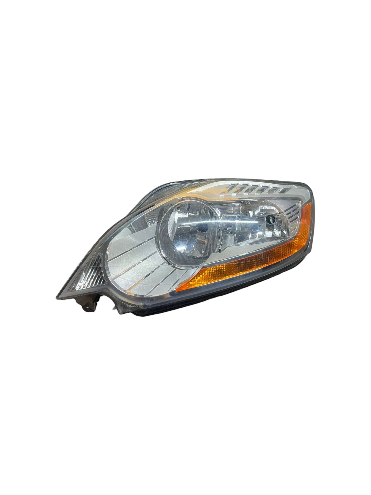 Left Halogen Headlight / Front Lamp Ford Kuga (2008 - 2012) code 8V41 - 13W030 - AG - F&P CRASH SRLS - Used Parts