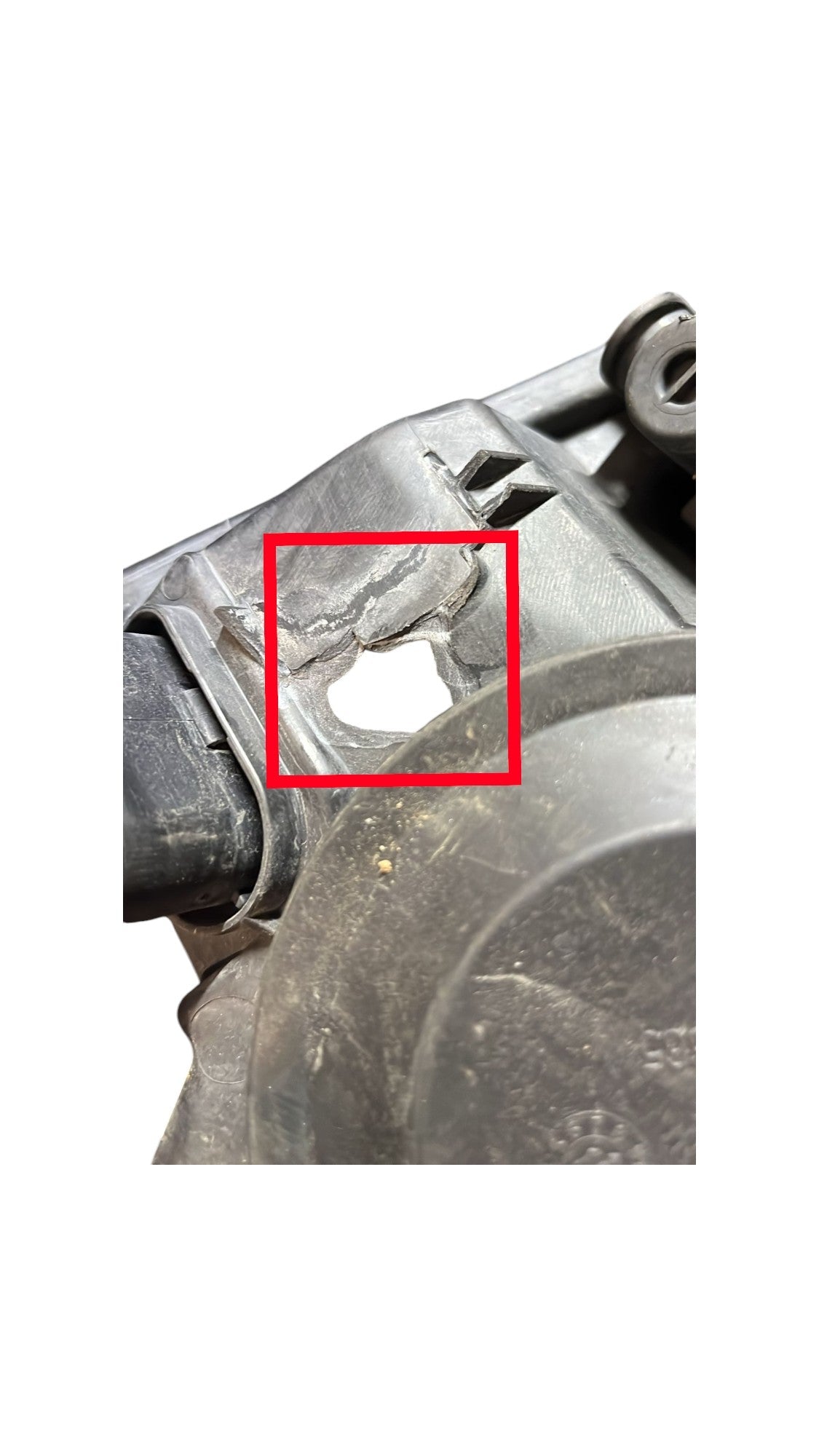 Left Halogen Headlight / Front Lamp Ford Kuga (2008 - 2012) code 8V41 - 13W030 - AG - F&P CRASH SRLS - Used Parts