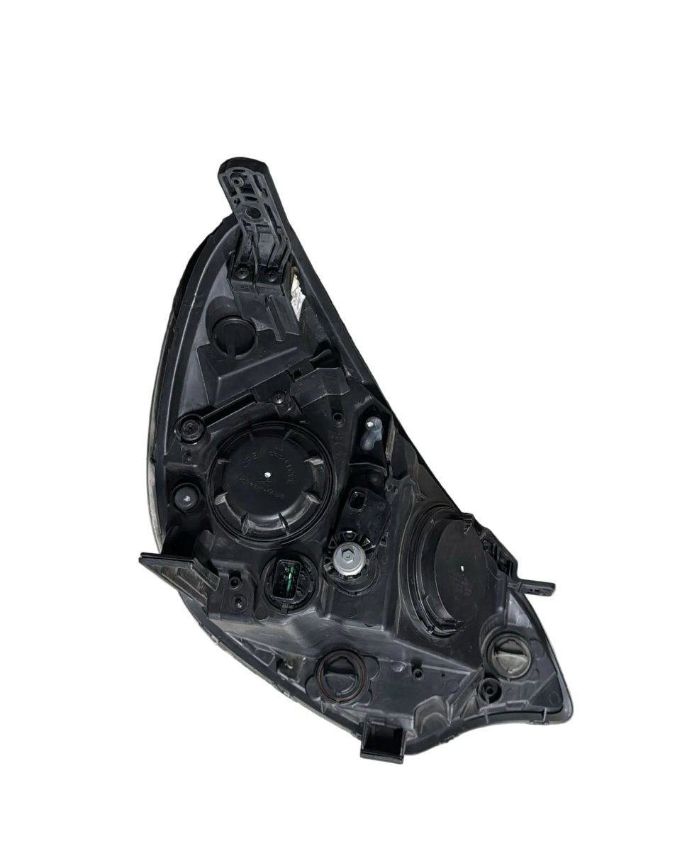 Faro / fanale anteriore sinistro Kia Rio III cod.921011WXXX (2011 - 2017) - F&P CRASH SRL - Ricambi Usati