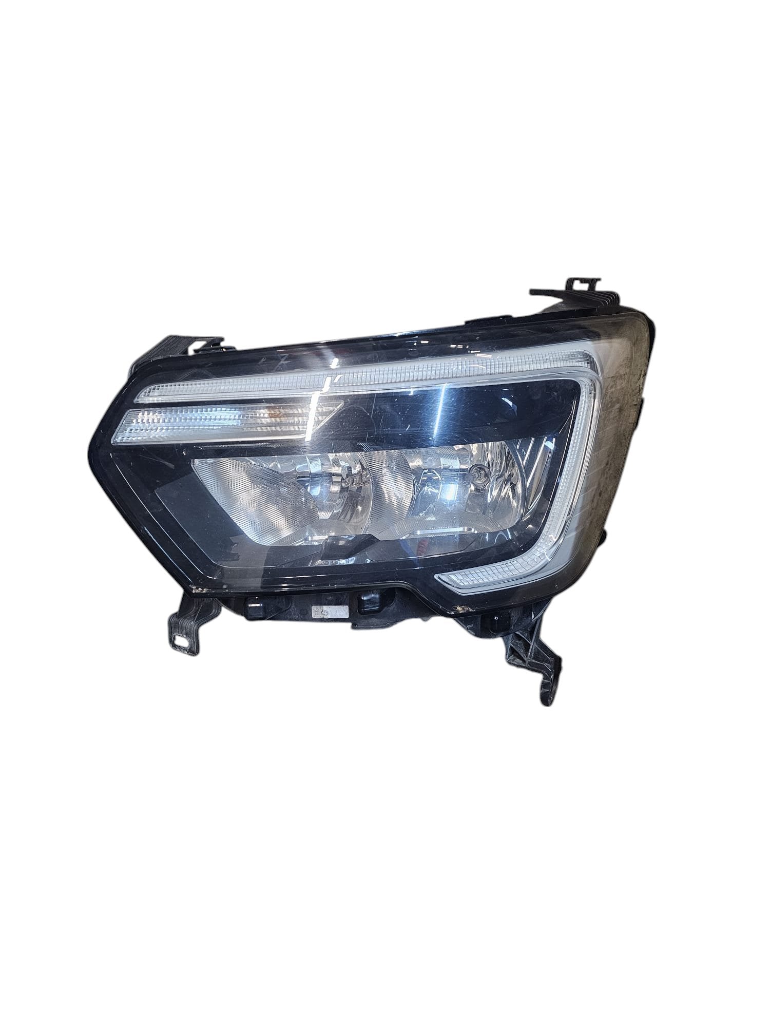 Left Front LED / Halogen Headlight Renault Master III Code:260607867R (2019 - 2024) - F&P CRASH SRLS - Used Parts