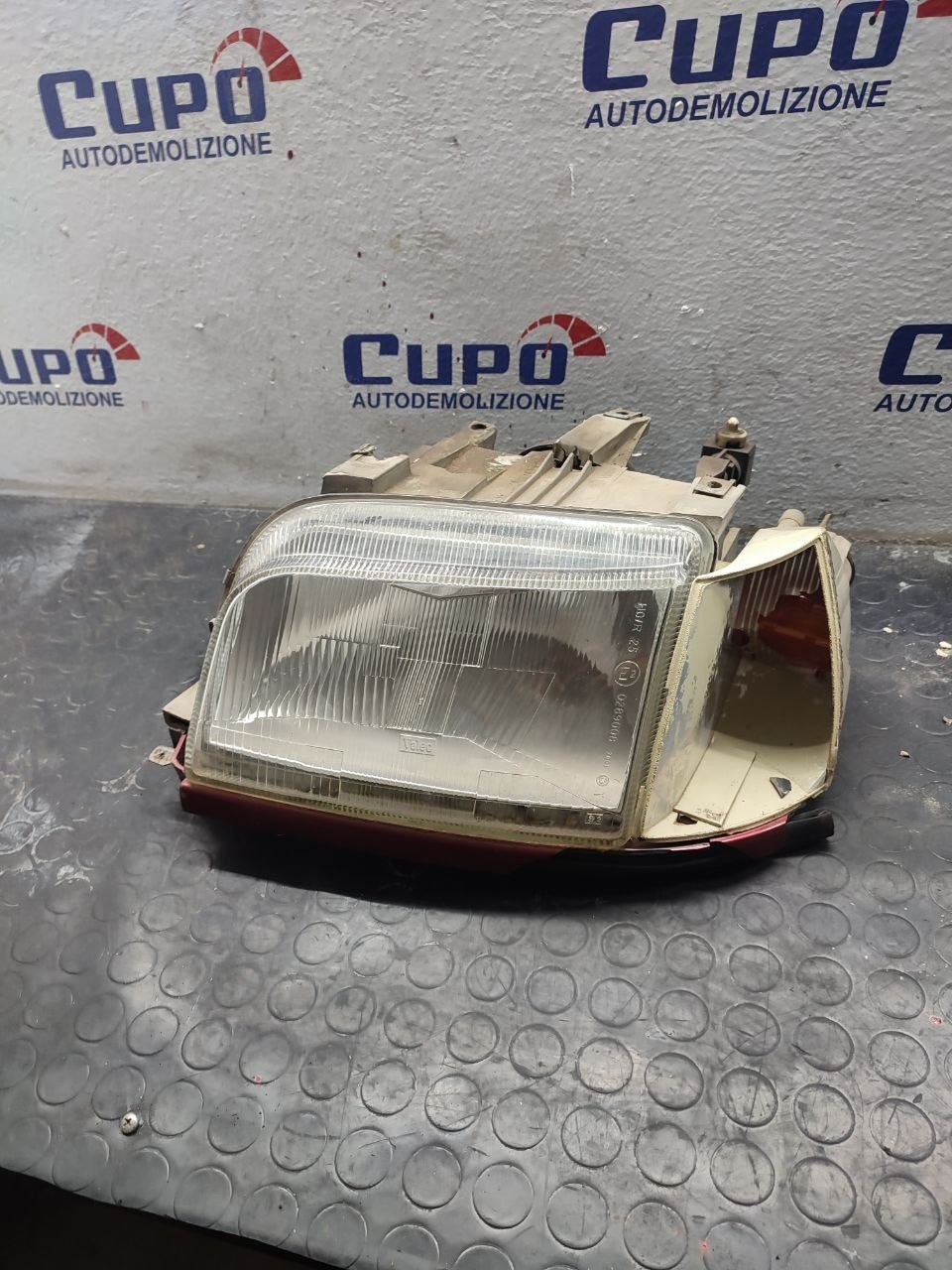 Faro / Fanale anteriore sinistro Renault Clio ( mk1 - 1995 ) - F&P CRASH SRLS - Ricambi Usati