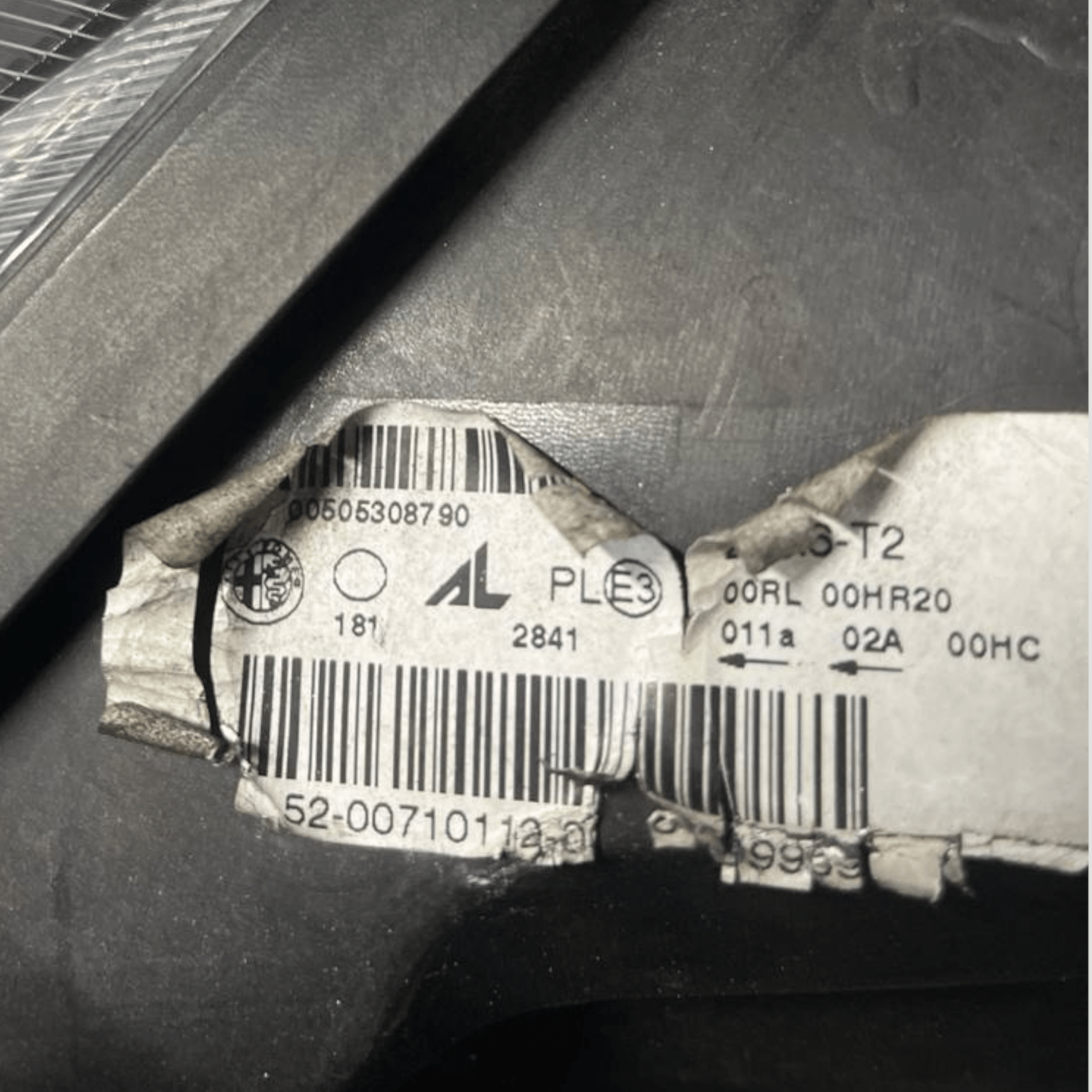 Faro / Fanale destro (dx) Alogeno / Led Alfa Romeo Giulietta (2010 al 2020) cod: 0050530879 ( parabola grigio scuro ) - F&P CRASH SRLS - Ricambi Usati