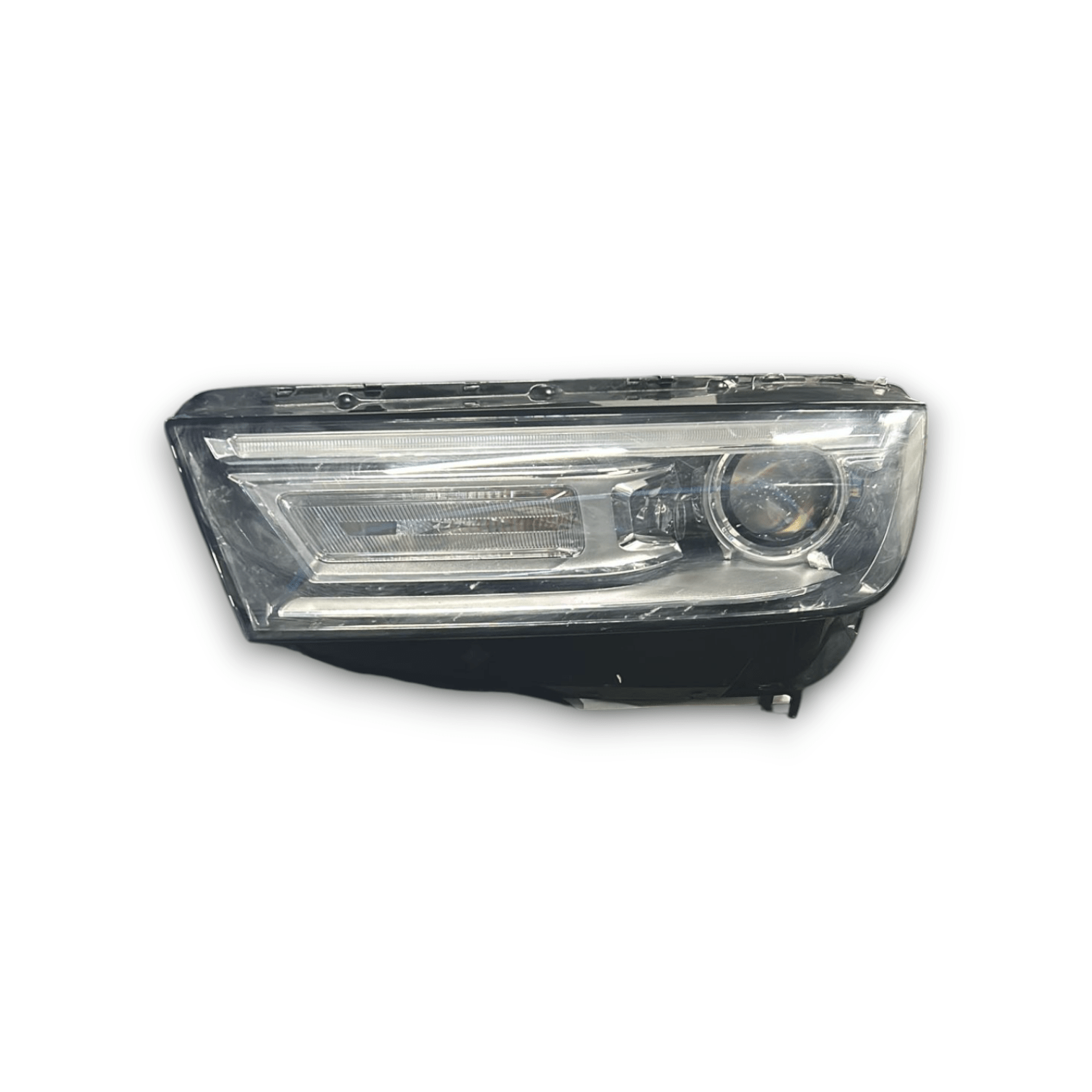 Faro / Fanale Xenon Anteriore Sinistro Audi Q5 cod:80A941005 (2021 >) - F&P CRASH SRLS - Ricambi Usati