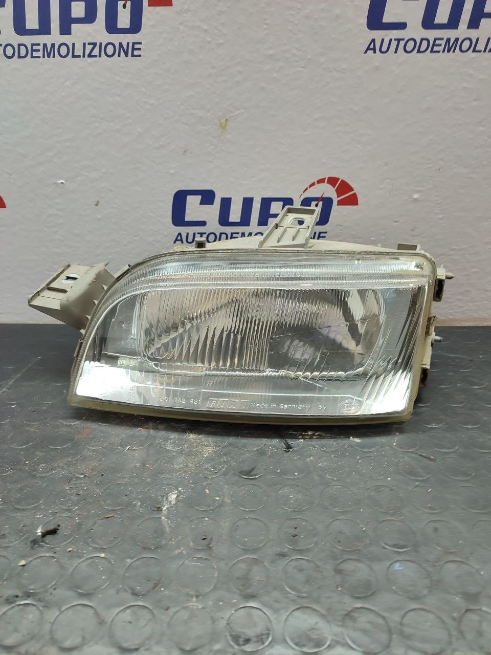 Left side headlight FIAT PUNTO mk1 93-99 code: l 142 597-00 - F&P CRASH SRLS - Used Parts