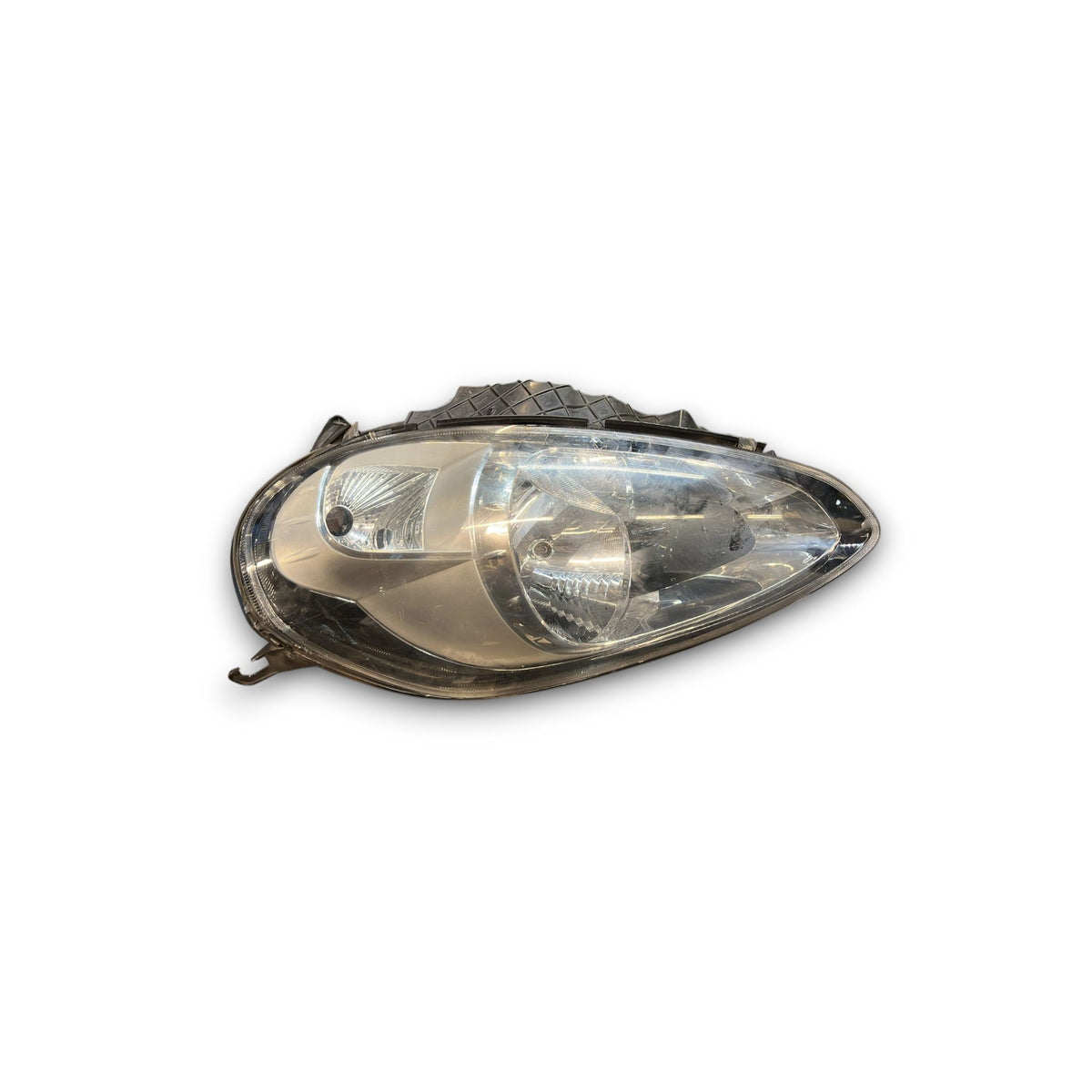Faro Proiettore Sinistro Fiat Punto EVO cod:044211 (2012 &gt;) - F&amp;P CRASH SRLS - Ricambi Usati
