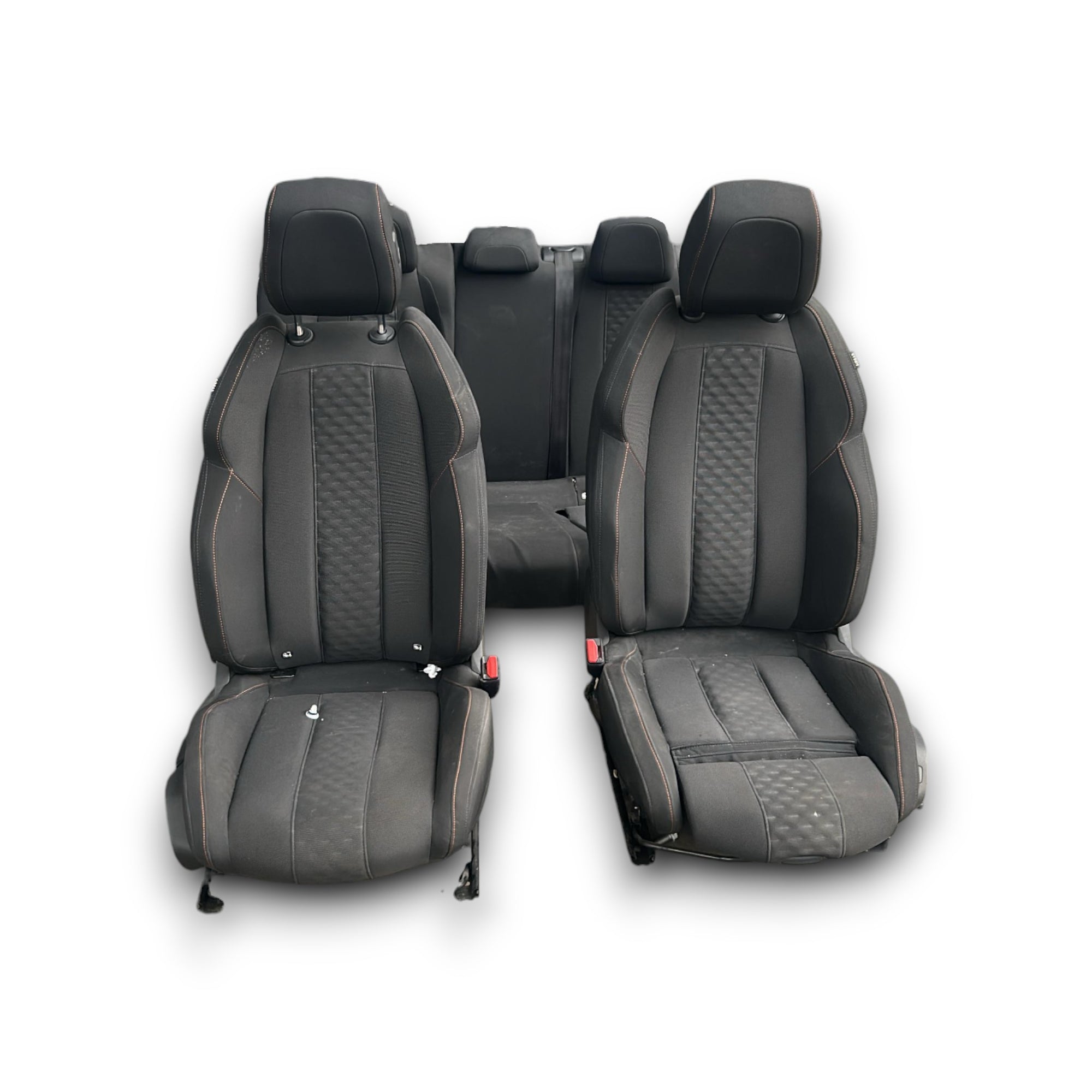 Quadrat / Sitz in Stoff und schwarz -grau -Leder -Peugeot 508 II SW (2018>) mit orangefarbenen Nähten