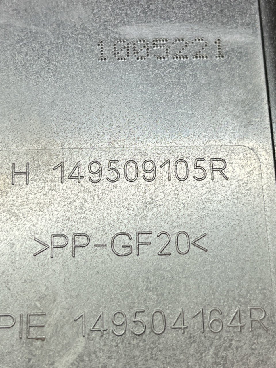 Fuel Filter / Activated Carbon Renault Captur II 1.0 petrol (2019 - >) cod.H149509105R - F&P CRASH SRLS - Used Parts