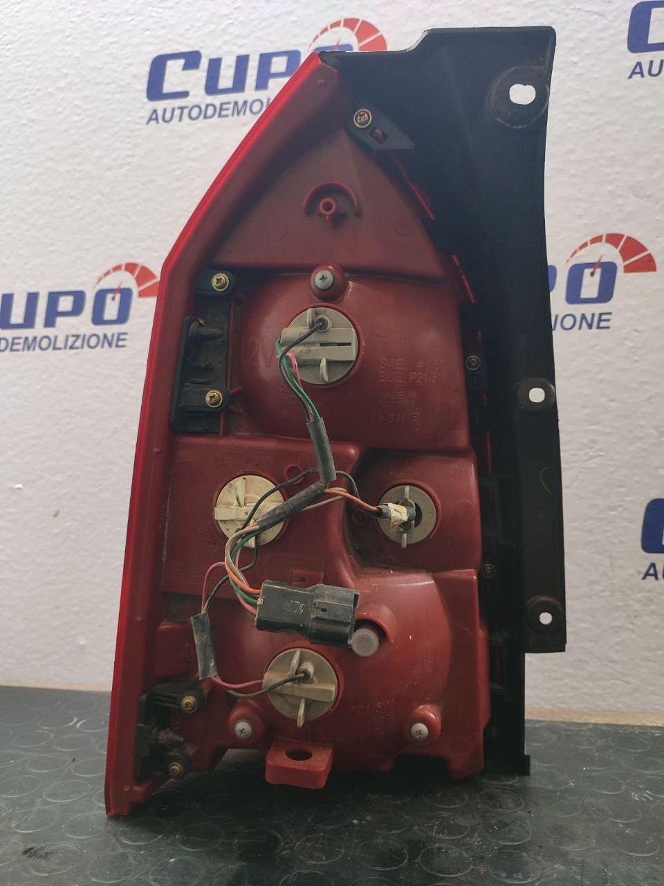 Final / Right rear light HYUNDAI TUCSON I crdi 2010 code: 92402-2E010 - F&P CRASH SRLS - Used Parts