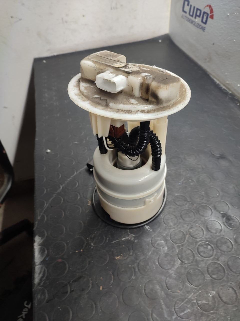 Float pump tank Nissan Juke 1.6 petrol code 170409U01C - F&P CRASH SRLS - Used Parts