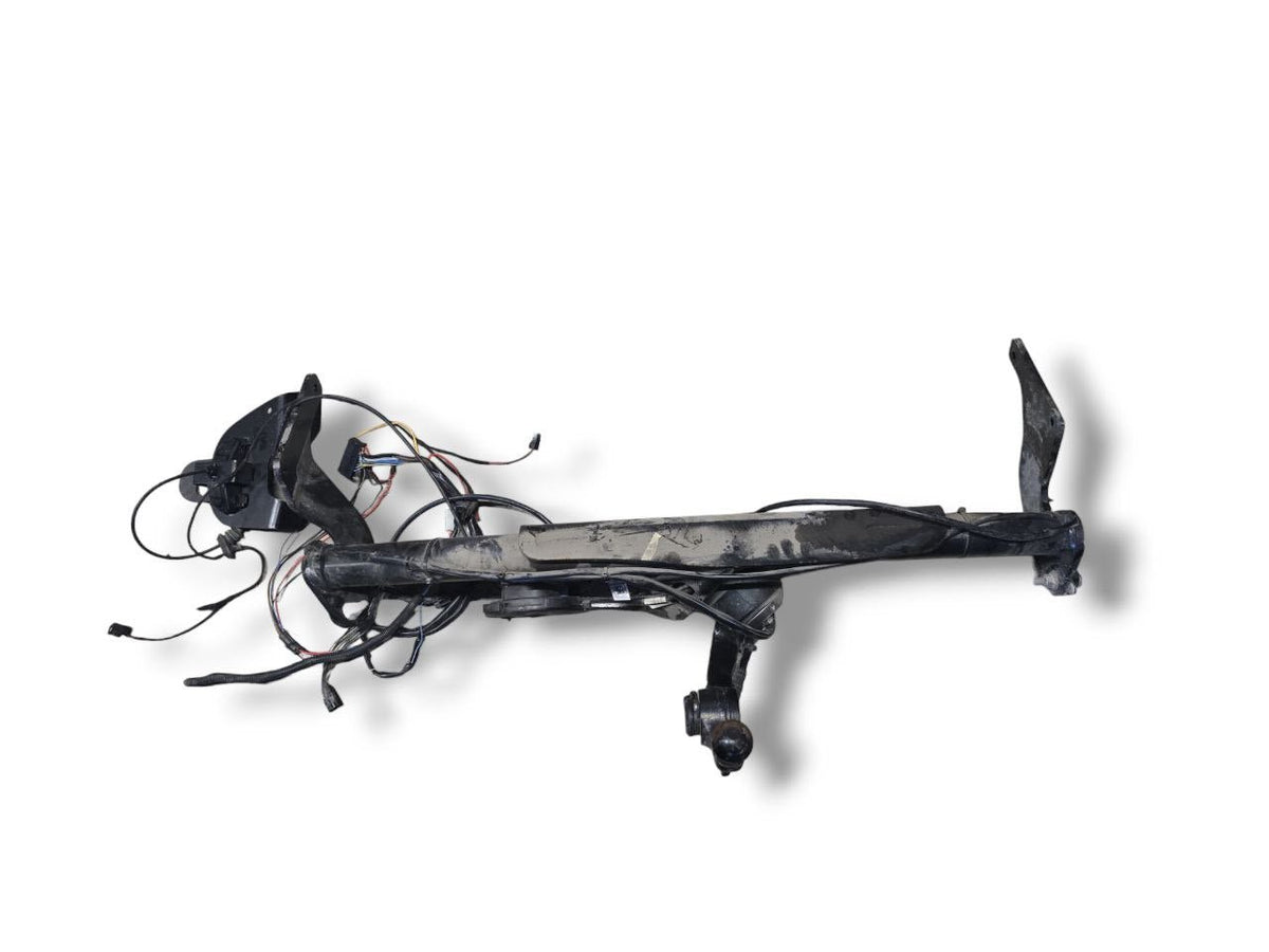 Gancio Traino A Scomparsa Renault Kadjar (2015 - 2022) Cod : 8201428468A - F&amp;P CRASH SRLS - Ricambi Usati