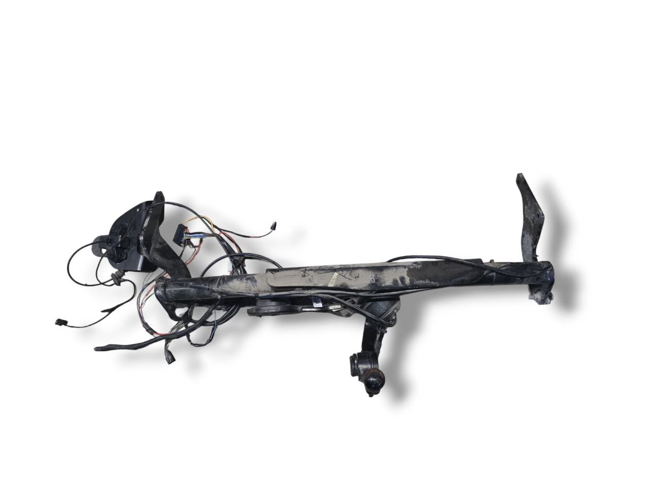 Gancio Traino A Scomparsa Renault Kadjar (2015 - 2022) Cod : 8201428468A - F&P CRASH SRLS - Ricambi Usati