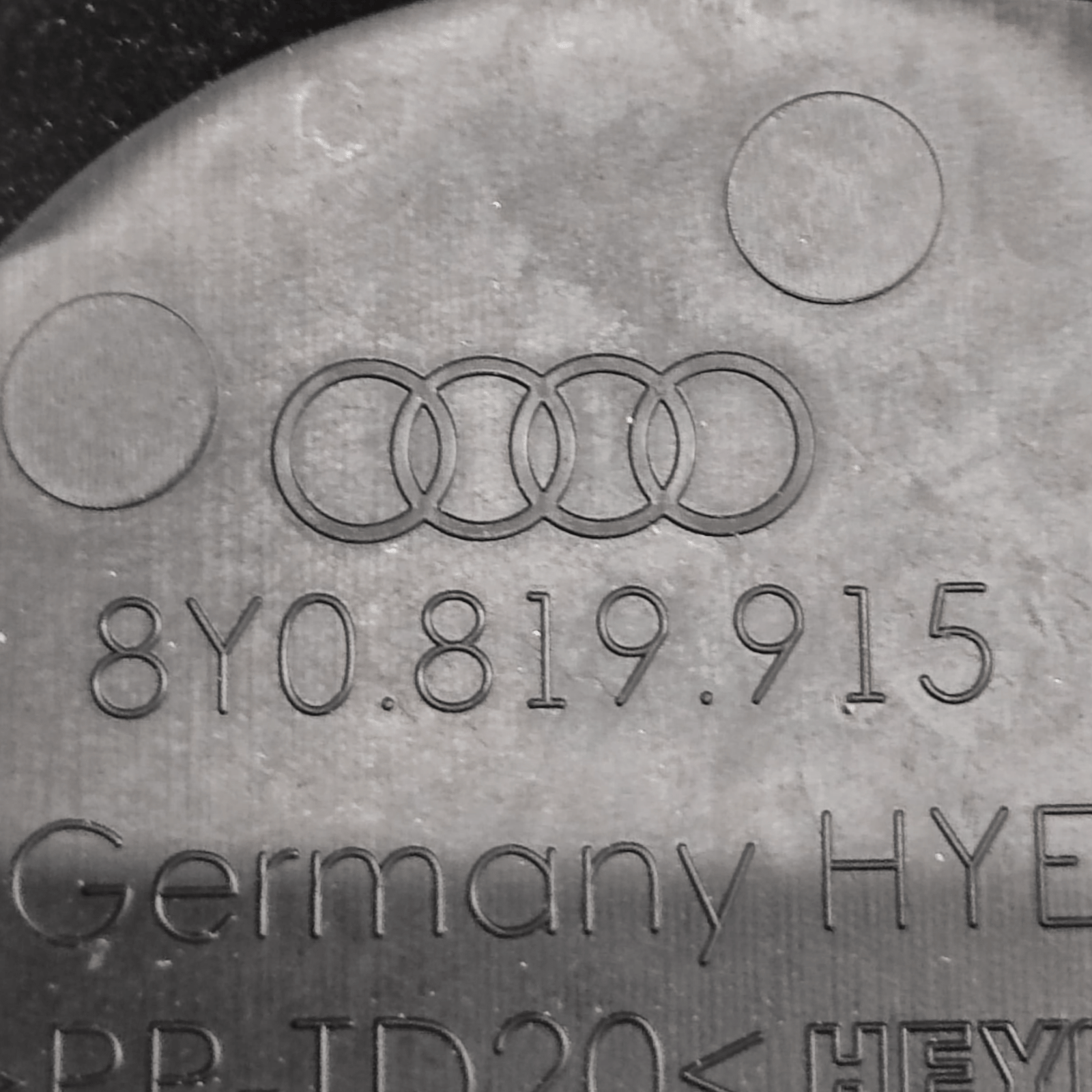 Gocciolatoio Anteriore Audi A3 8Y COD:8Y0819915 (2020>) - F&P CRASH SRLS - Ricambi Usati