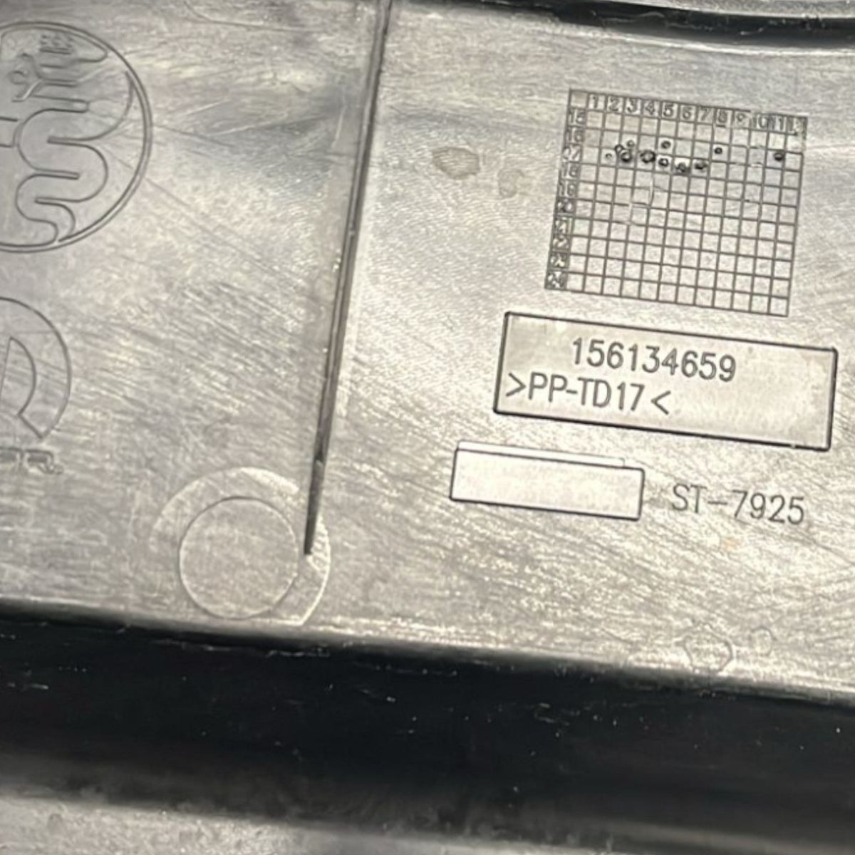 Gocciolatoio Parabrezza Alfa Romeo Stelvio cod:156134659 (2016 >) - F&P CRASH SRLS - Ricambi Usati