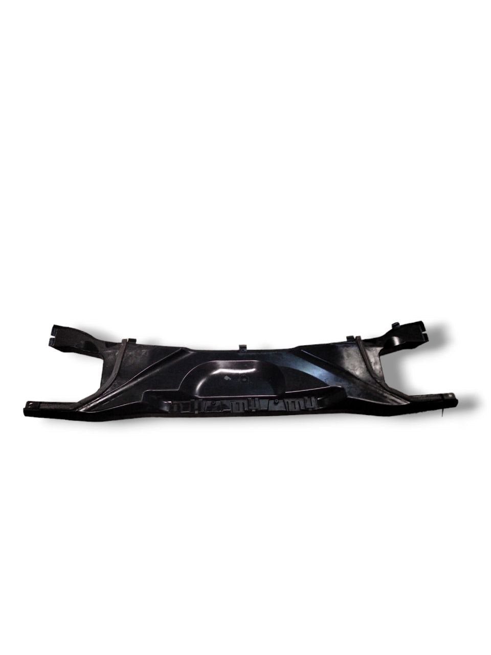 Gocciolatoio Parabrezza Bmw serie 1 E87 (2007) COD:6431-6989788 - F&P CRASH SRLS - Ricambi Usati