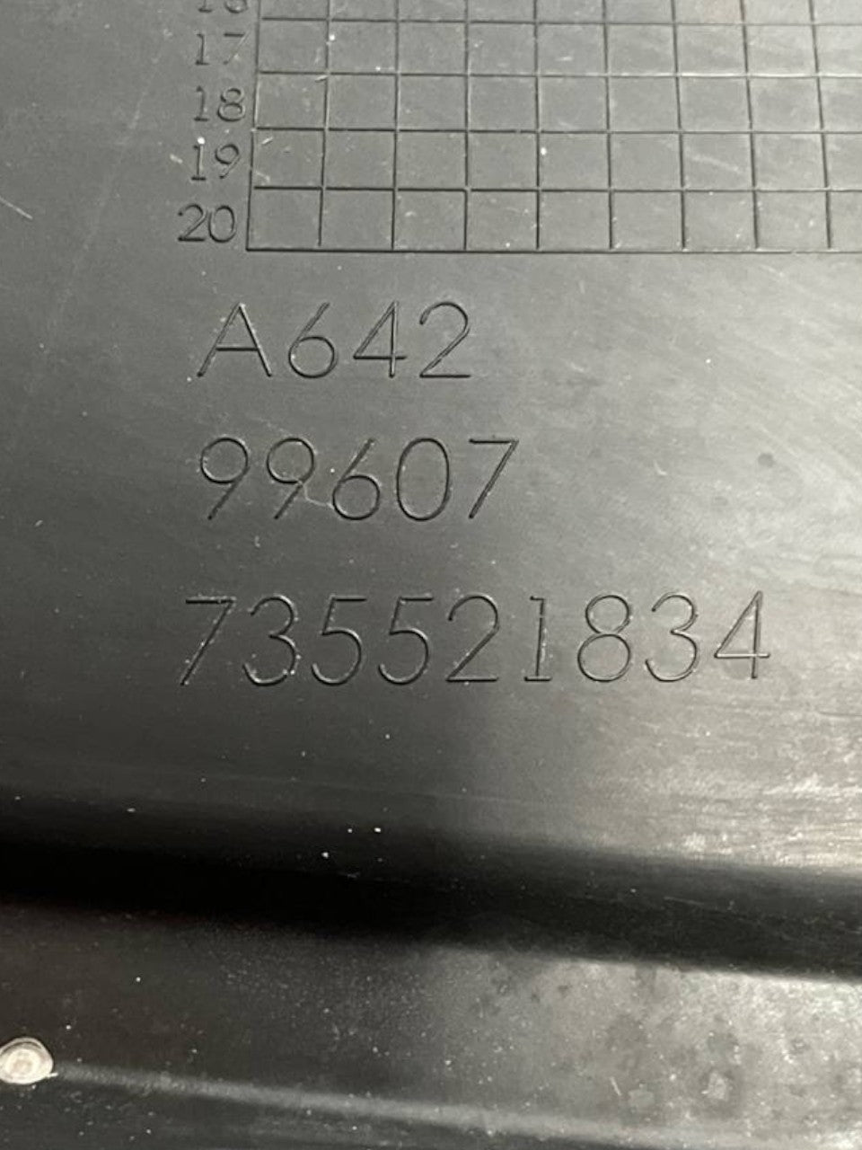 Gocciolatoio Parabrezza Fiat 500L (2014 - >) cod.735521834 - F&P CRASH SRLS - Ricambi Usati