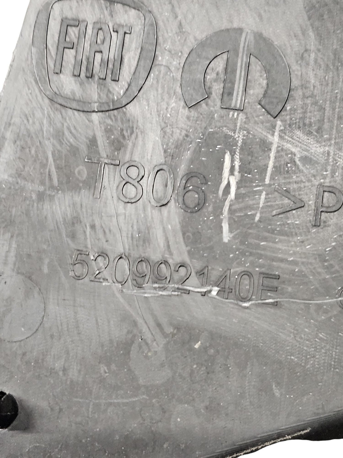 Gocciolatoio Parabrezza Fiat Tipo Cod:520992140E (2015 - >) - F&P CRASH SRLS - Ricambi Usati