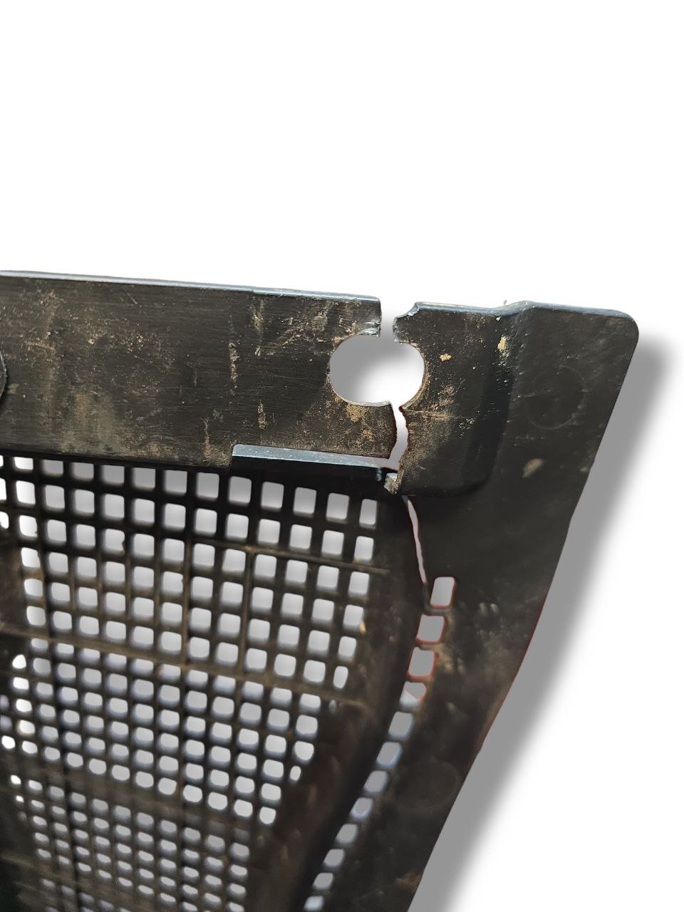 Gocciolatoio Parabrezza Renault Clio V ( 2019 > ) Cod : 668115911R - F&P CRASH SRLS - Ricambi Usati