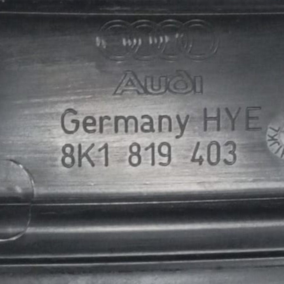 Drip tray under windscreen Audi A4 B8 code . 8k1819403 (2007 > 2015) - F&P CRASH SRL - Used Parts