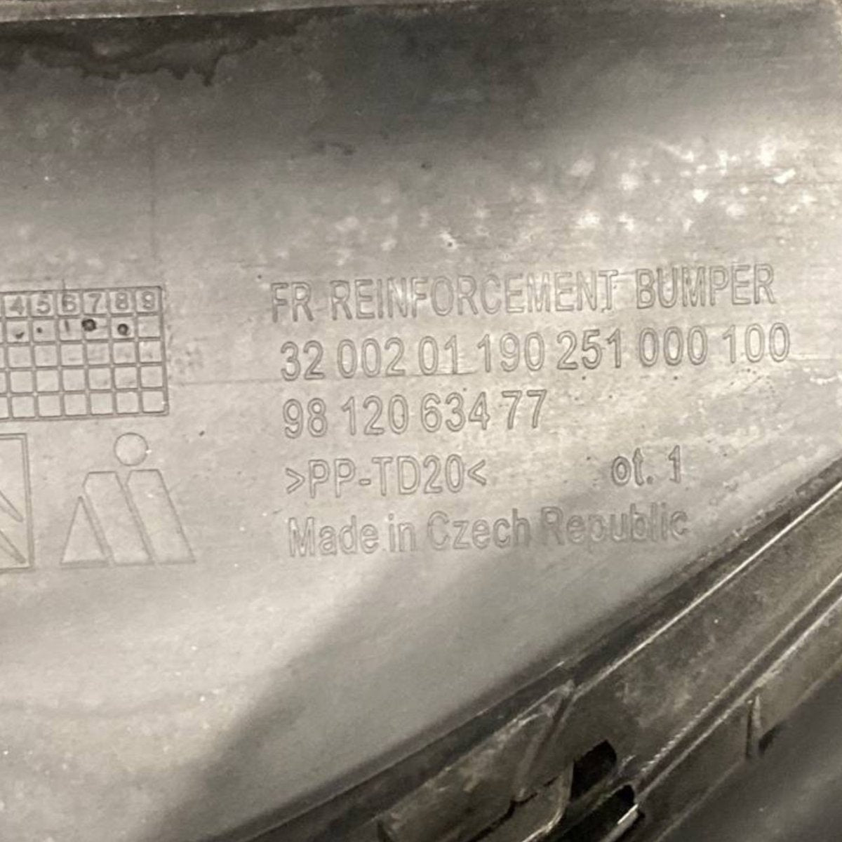 Griglia anteriore paraurti citroen c3 iii Cod: 9812063477 (2016 - 2024) - F&P CRASH SRLS - Ricambi Usati