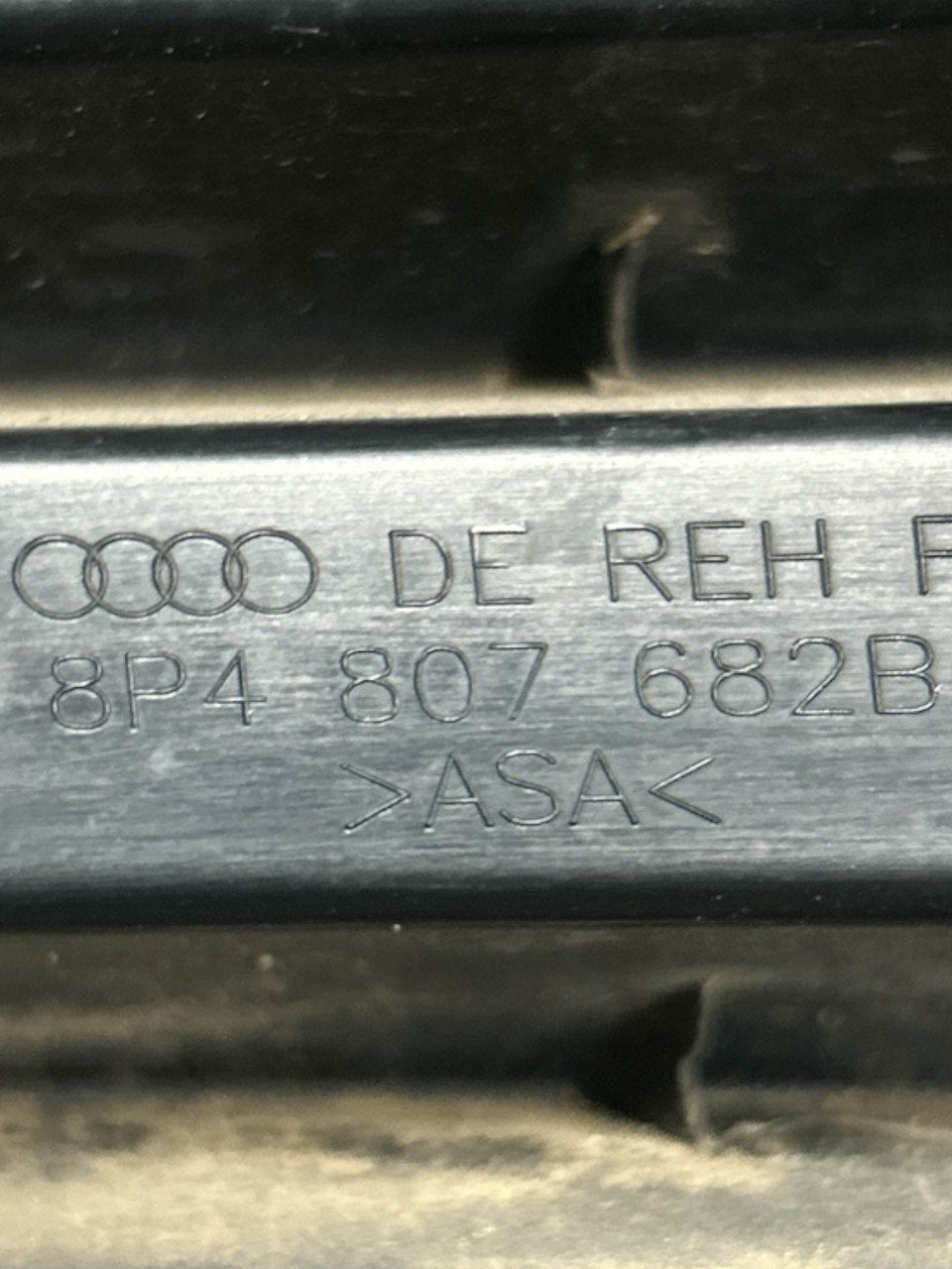 Griglia Fendinebbia Anteriore Destra (DX) Audi A3 (8P) (2004 - 2011) cod . 8P4807682B - F&P CRASH SRLS - Ricambi Usati