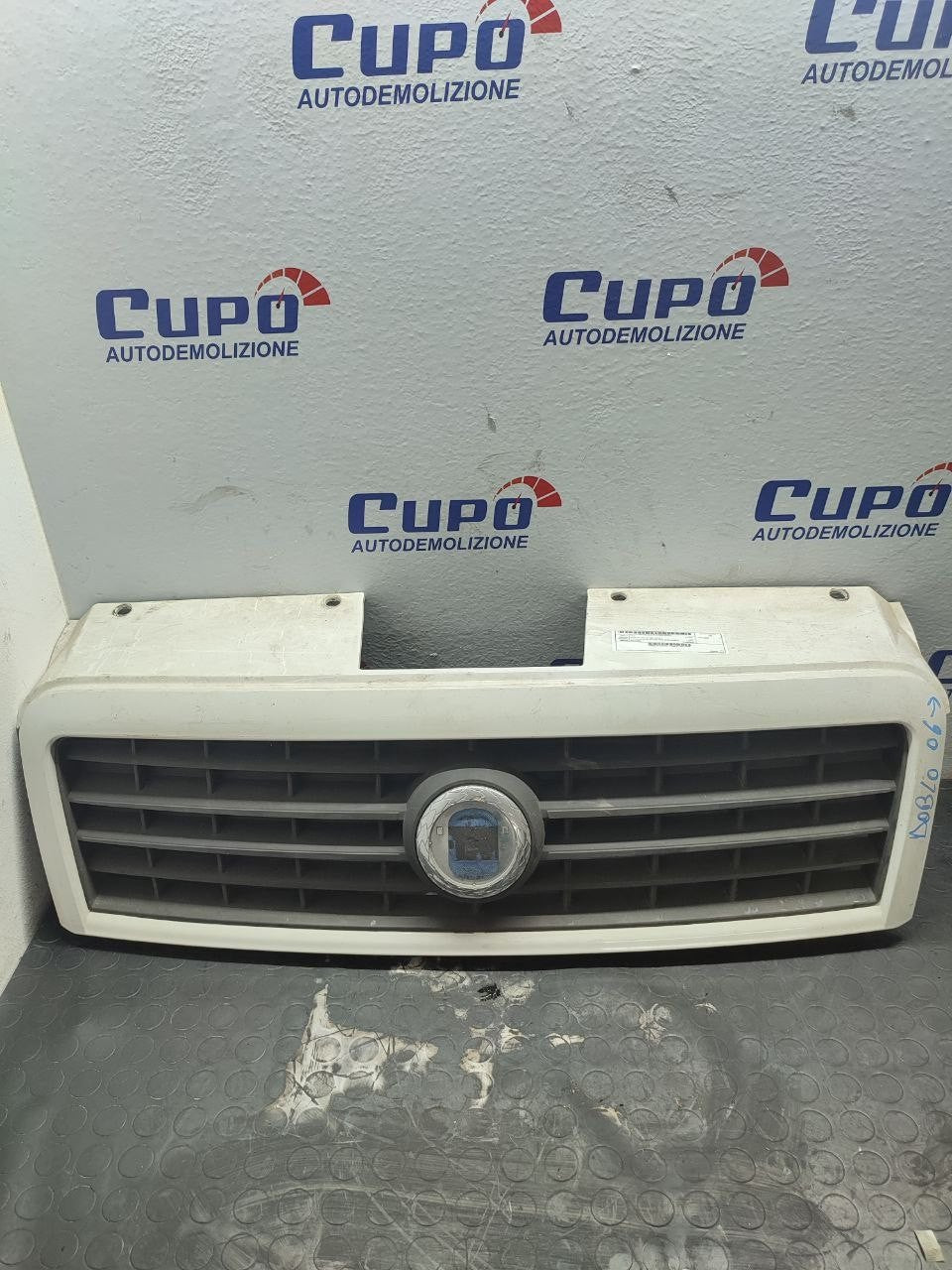 Griglia Fiat Doblo&#39; (2007) Cod:735395576 - F&amp;P CRASH SRLS - Ricambi Usati