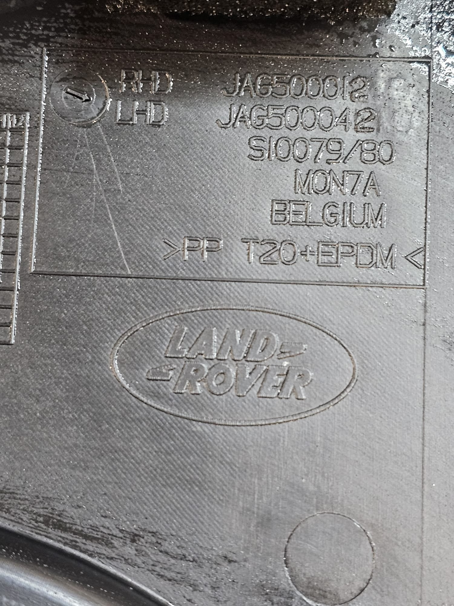 Griglia / Gocciolatoio Parabrezza Range Rover Sport L320 Cod:JAG500012 (2005 - 2012) - F&P CRASH SRLS - Ricambi Usati