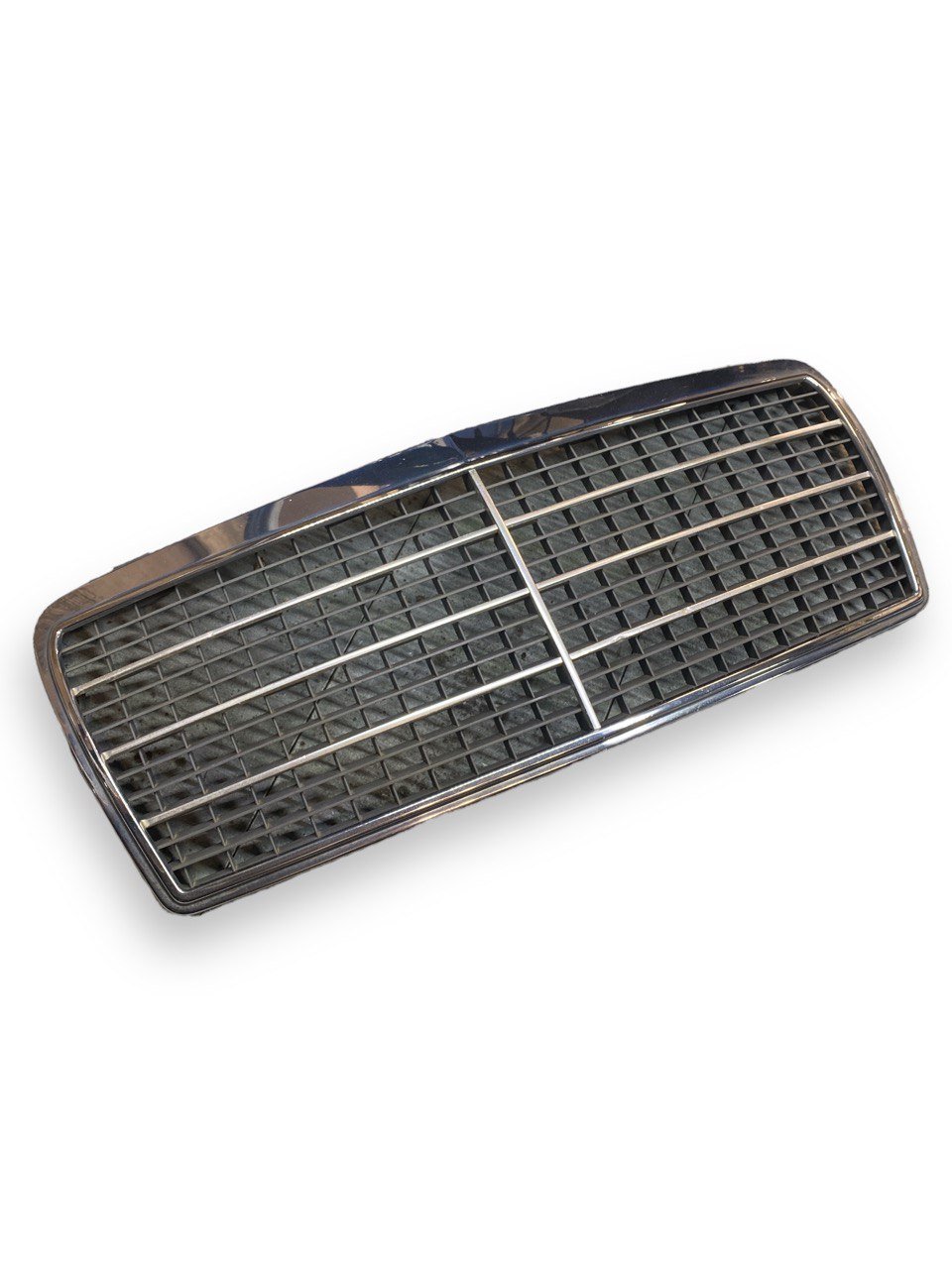 Griglia / Mascherina anteriore Mercedes Classe E W124 2.5D ( 1988 ) cod. 1248880323 - F&P CRASH SRLS - Ricambi Usati