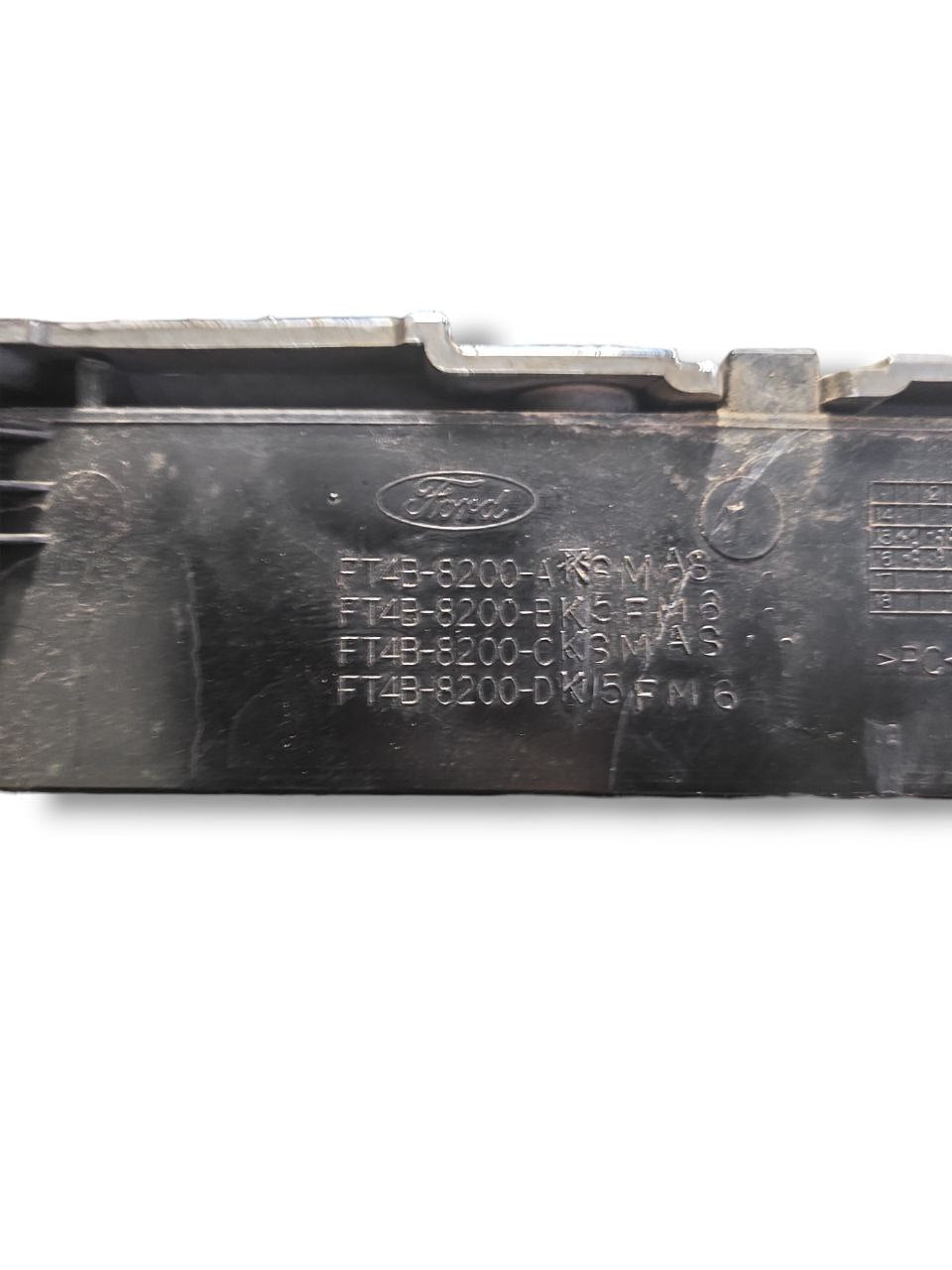 Front Bumper Grille Ford Edge Code: FT4B - 8200 - AKSMAS (2015>) - F&P CRASH SRLS - Used Parts