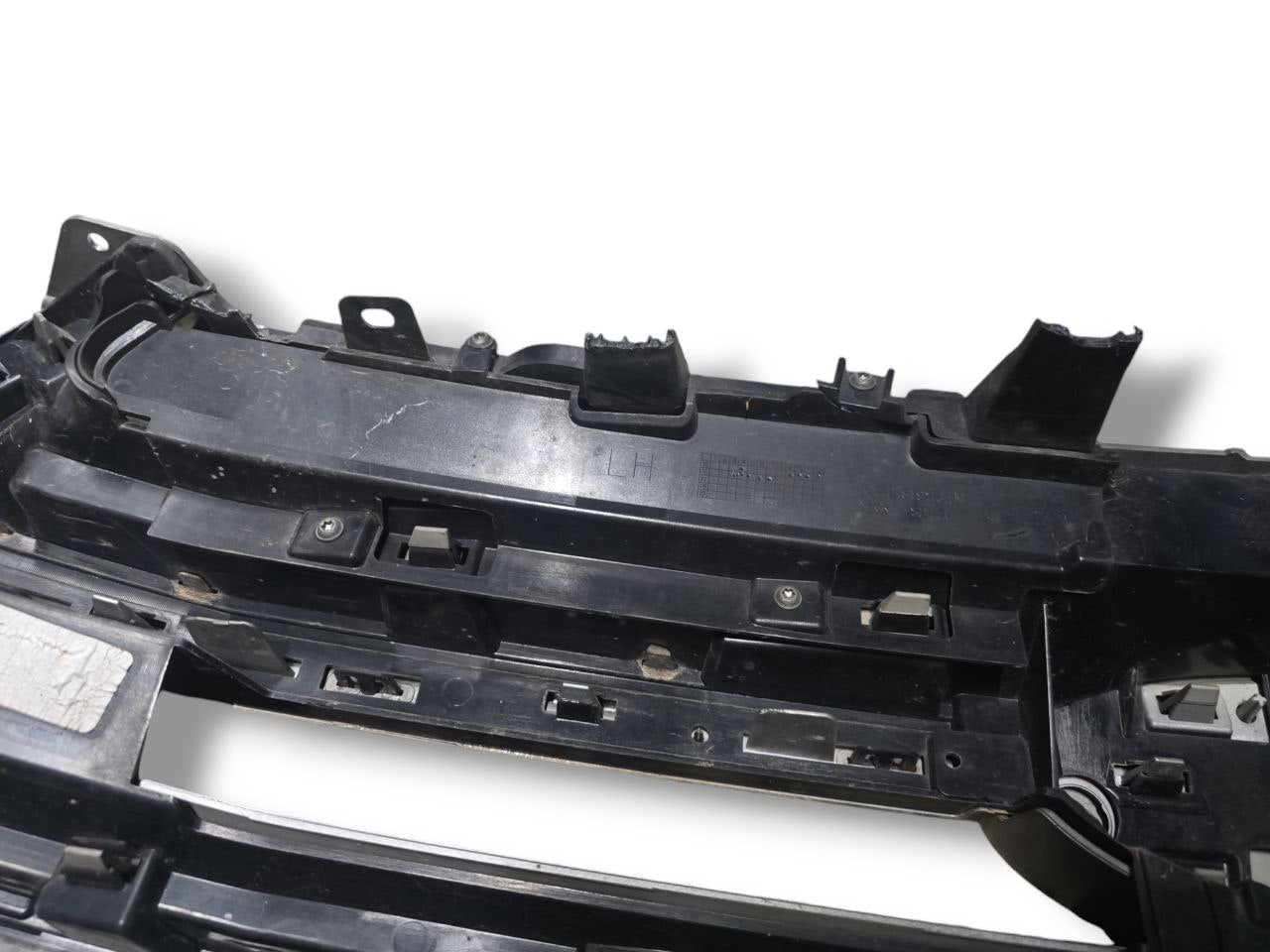 Front Bumper Grille Ford Edge Code: FT4B - 8200 - AKSMAS (2015>) - F&P CRASH SRLS - Used Parts