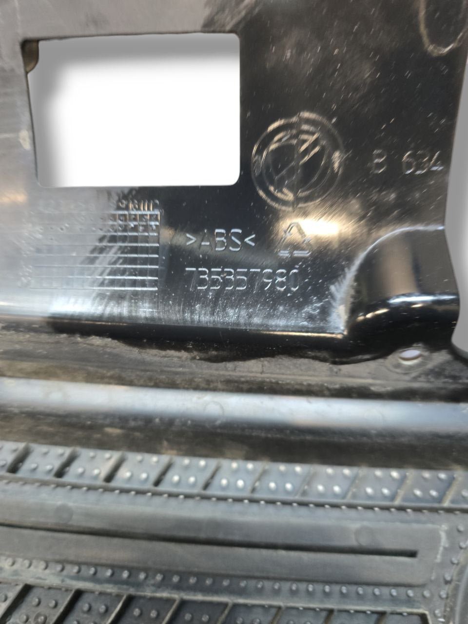 Griglia Paraurti Fiat Idea ( 2003 - 2012 ) Cod : 735357980 - F&P CRASH SRLS - Ricambi Usati