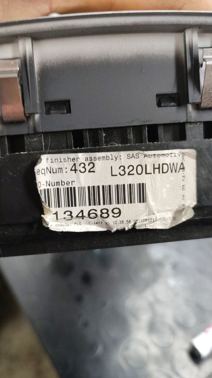 Gruppo comandi regolazione assetto guida Land Rover Range Rover ( L322 - 2008 ) 2.7 tdv6 cod l320lhdwa - F&P CRASH SRLS - Ricambi Usati